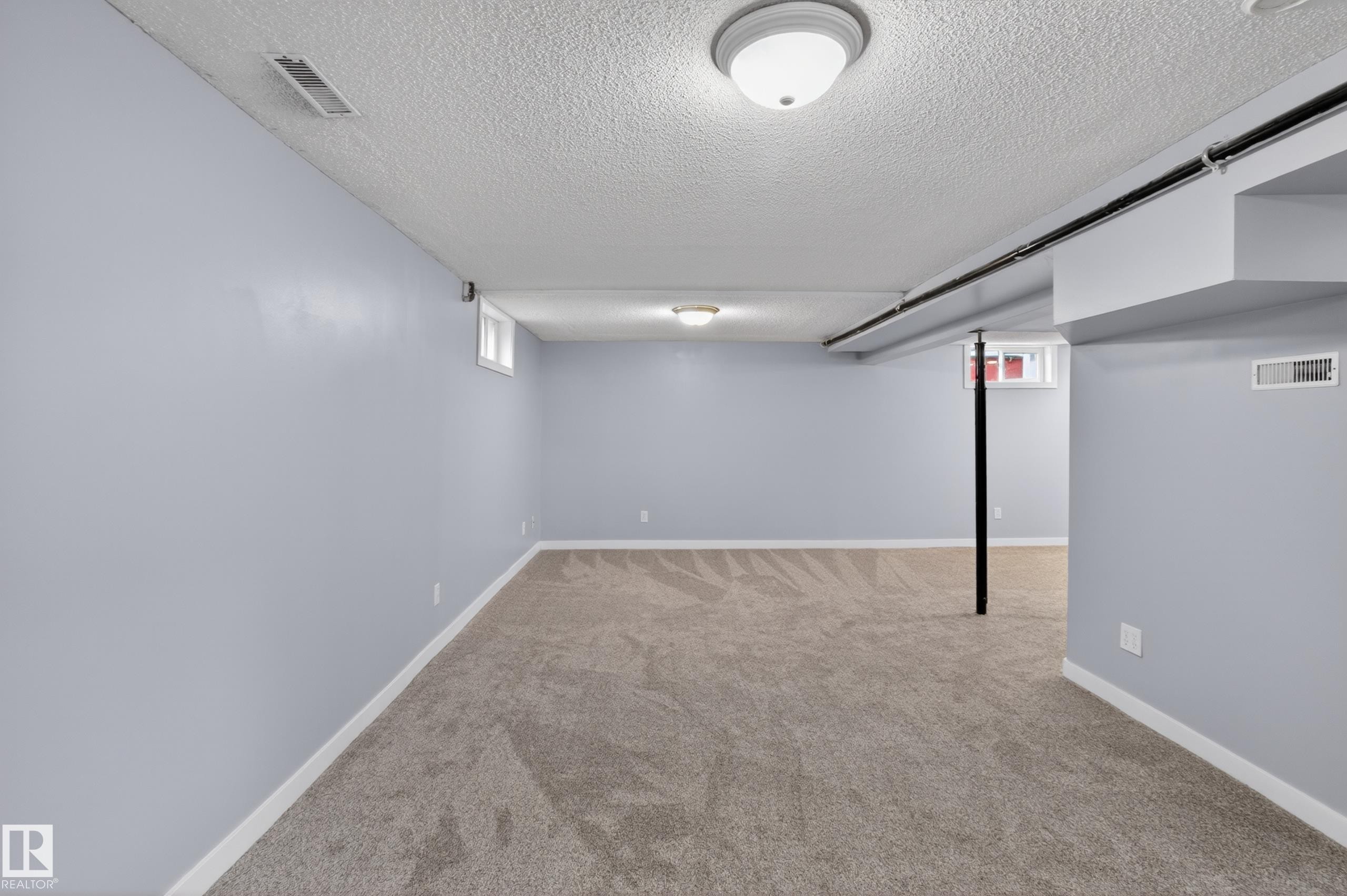 5409 49 Ave, Camrose, AB