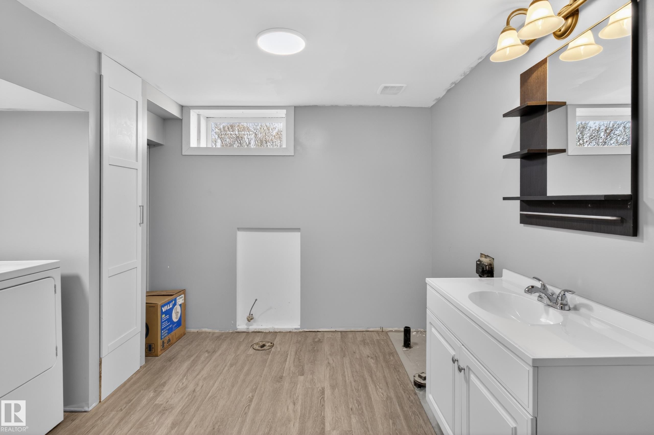 5409 49 Ave, Camrose, AB