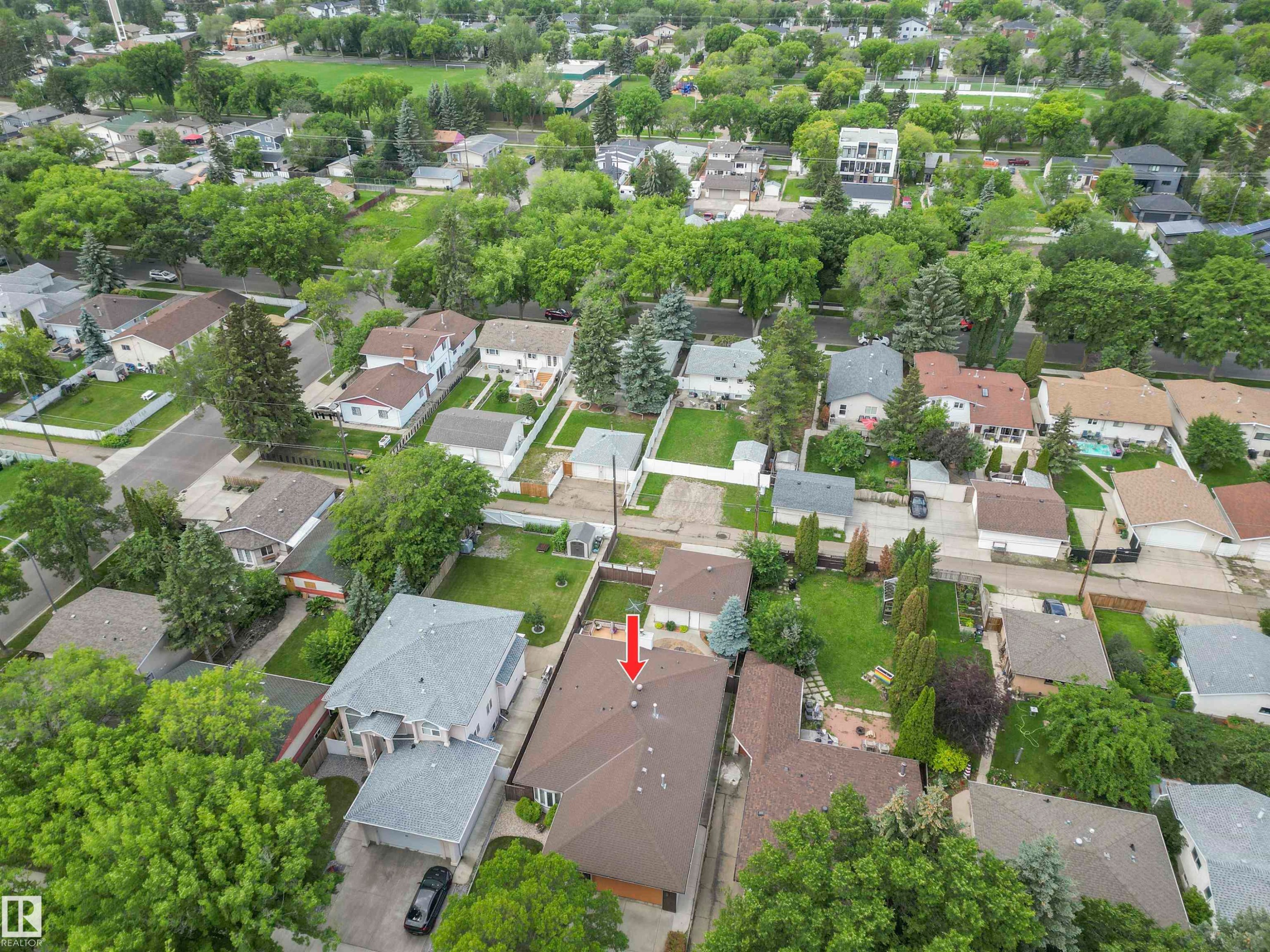 View of neighborhood. - 9608 150 Street Nw, Edmonton, AB