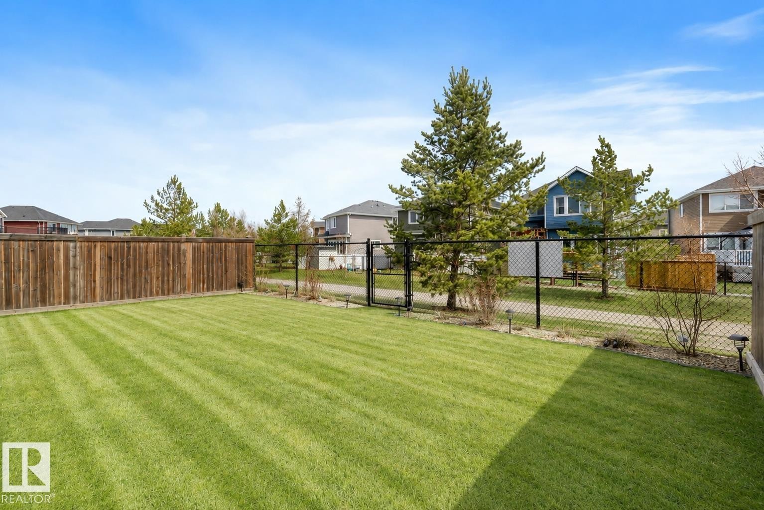 357 Simpkins Wynd, Leduc, AB