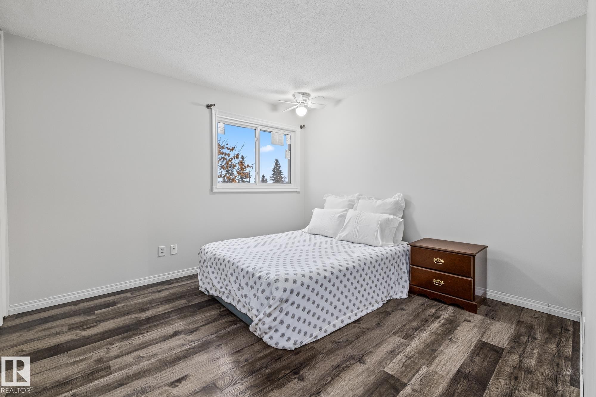 145B Royal Road, Edmonton, AB