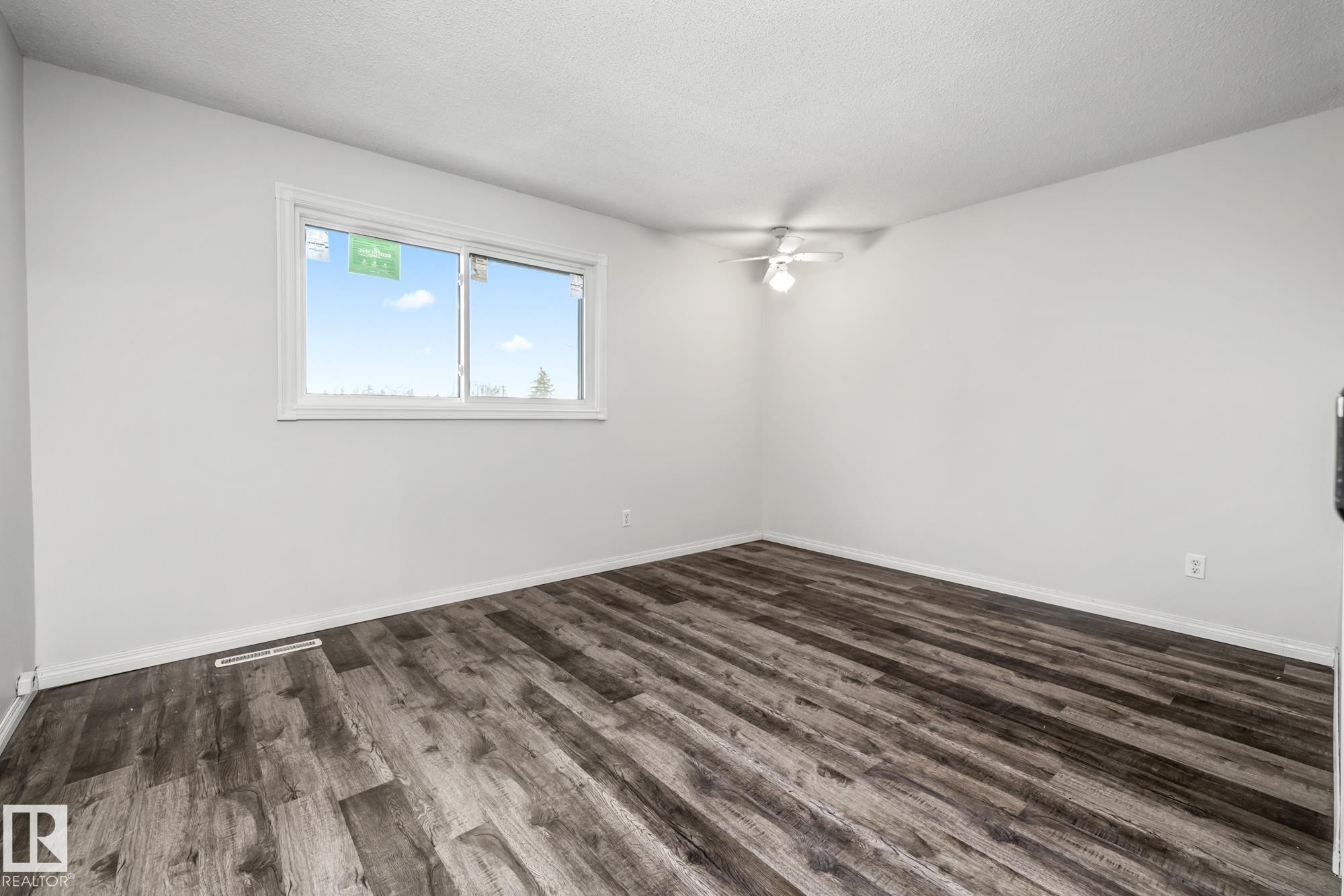 145B Royal Road, Edmonton, AB