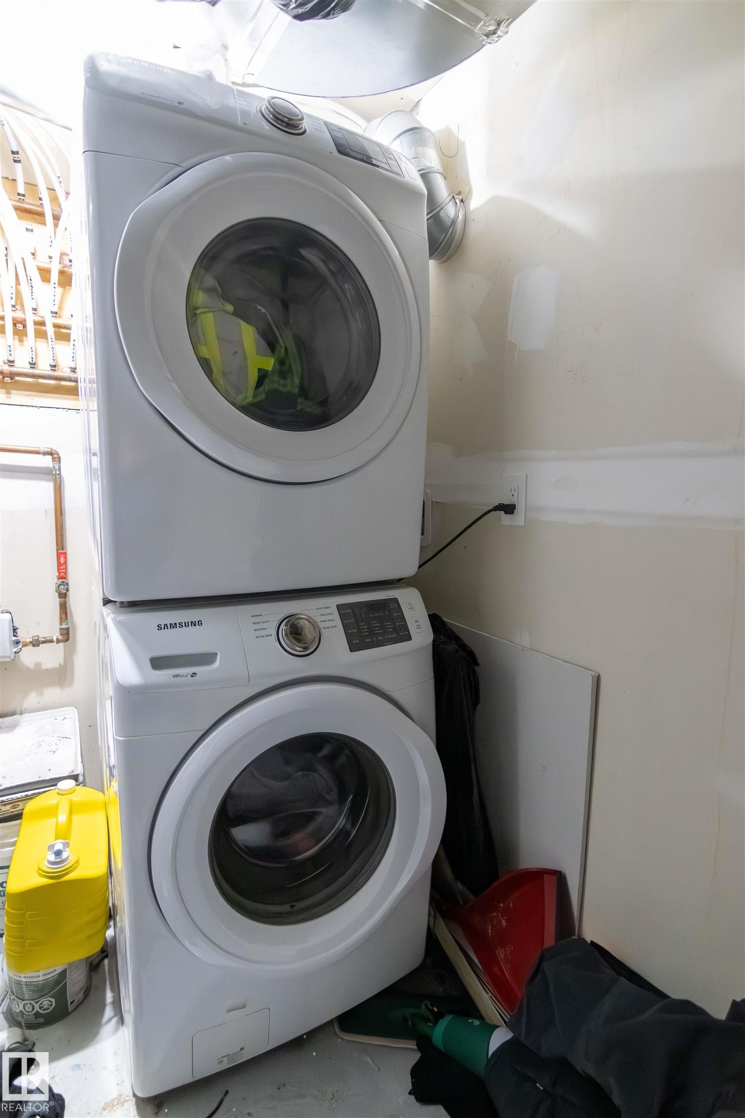 Image quality insufficient for description - 4004 88 Street Nw, Edmonton, AB - Indoor Photo Showing Laundry Room