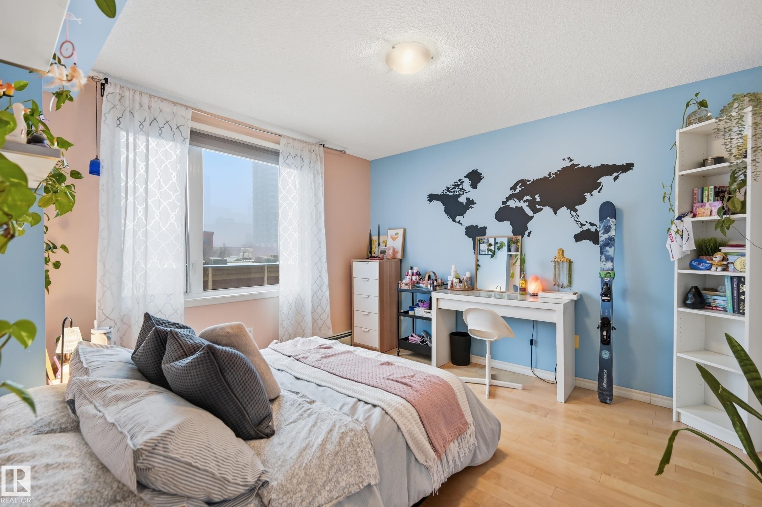 402 10303 105 Street, Edmonton, AB