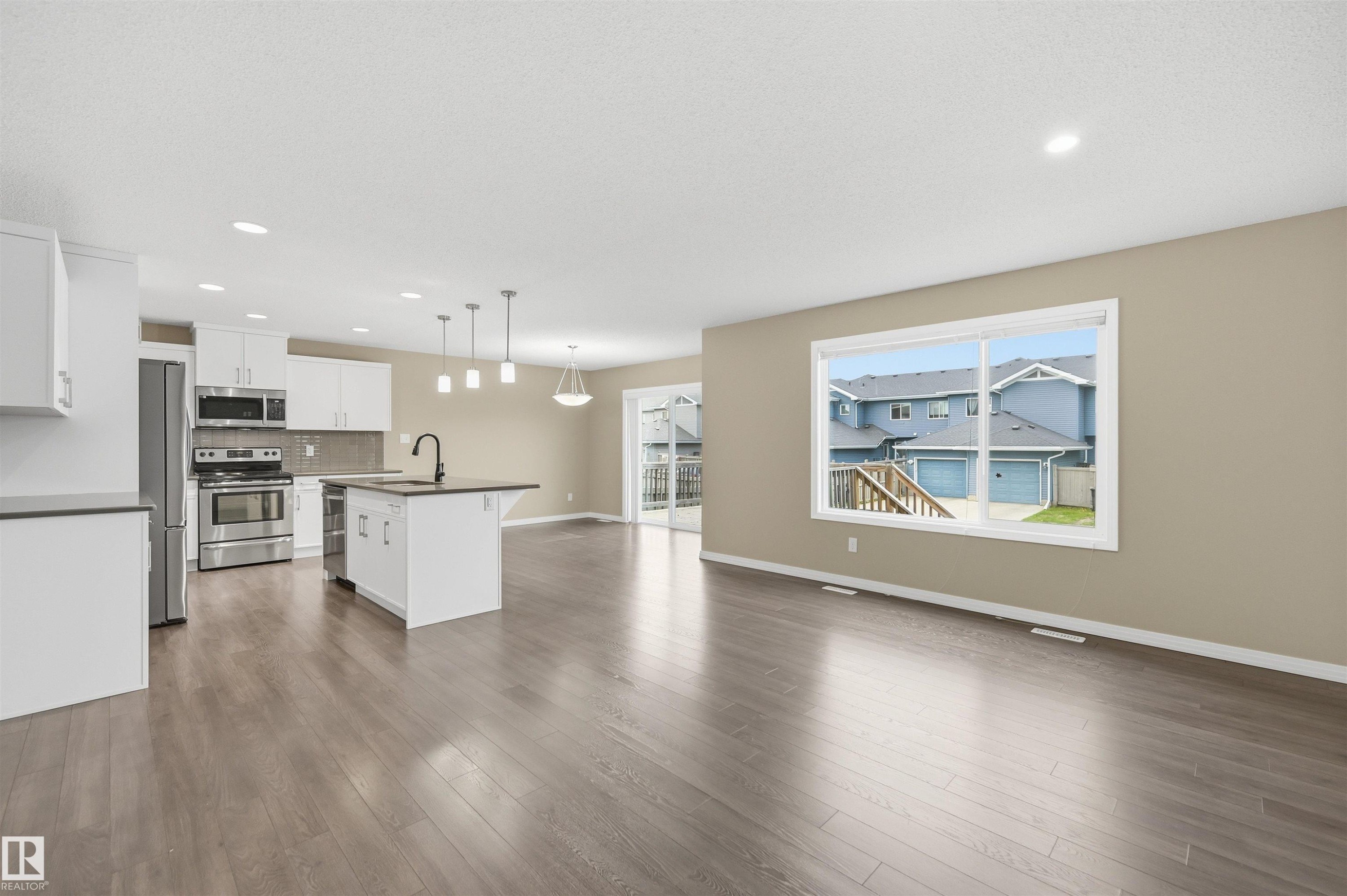 3528 Claxton Crescent, Edmonton, AB