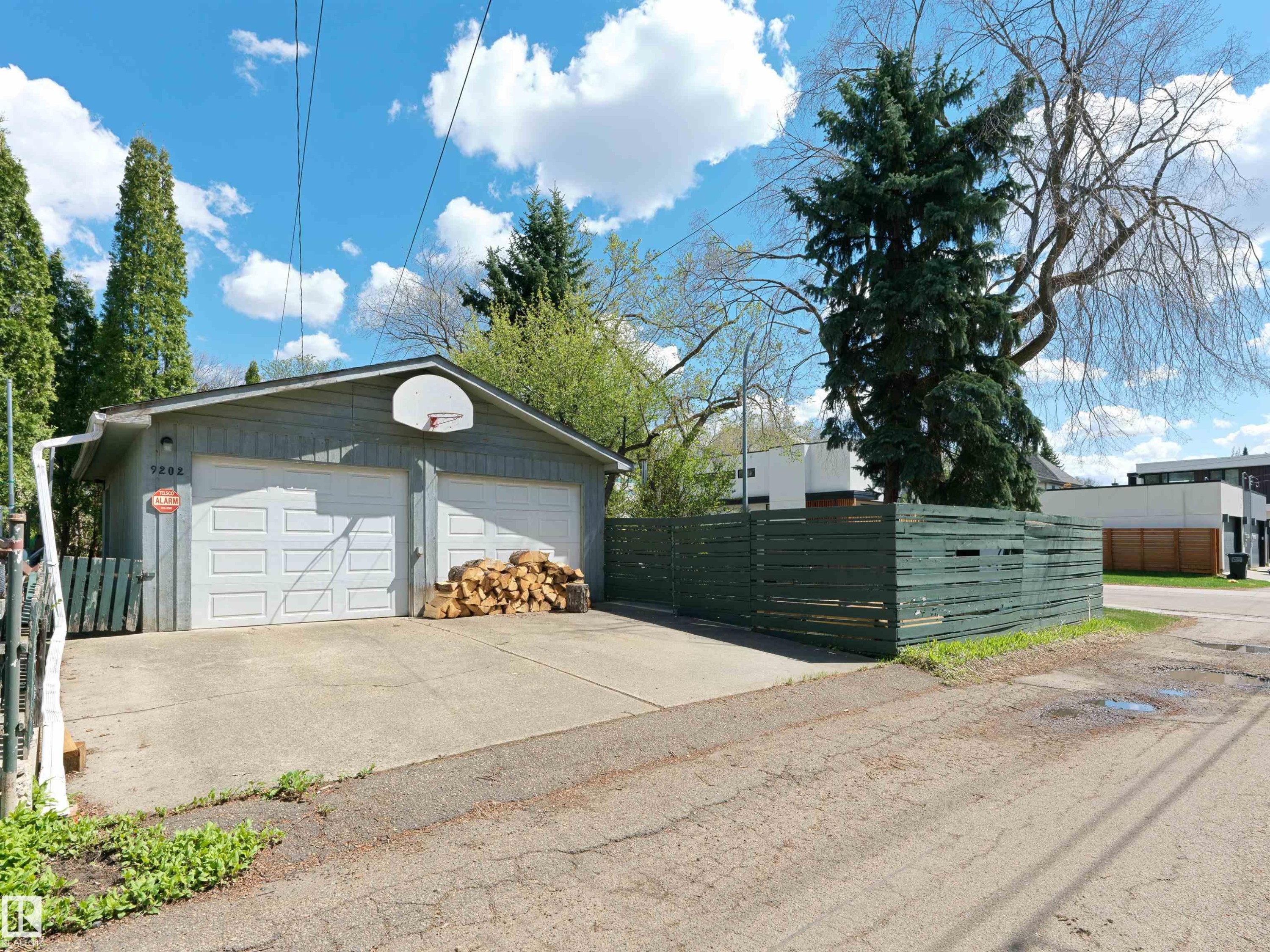 9202 117 Street, Edmonton, AB