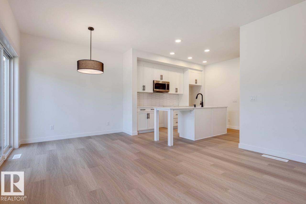 9 710 Mattson Drive, Edmonton, AB