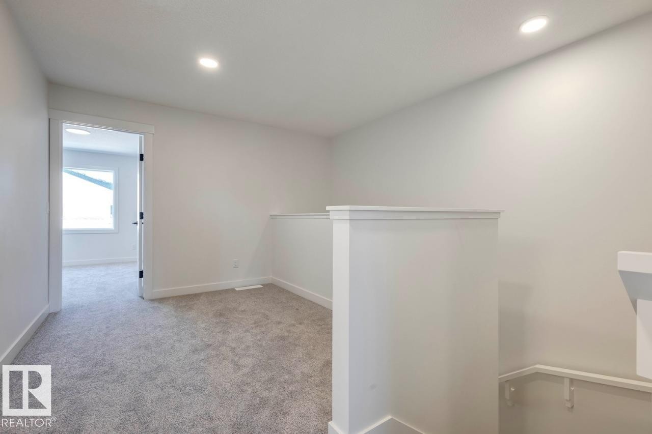 9 710 Mattson Drive, Edmonton, AB