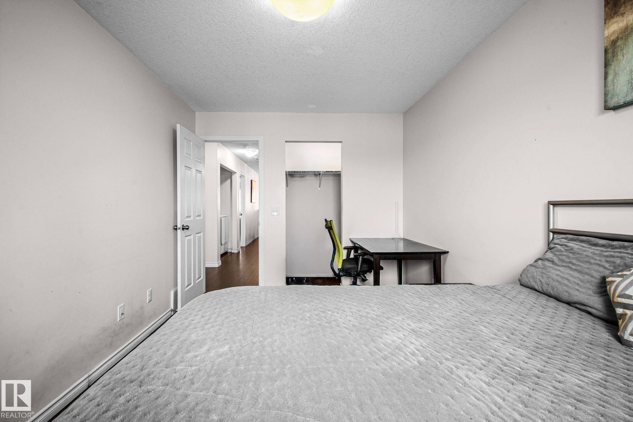 Interior room with light-toned walls and overhead lighting - 4806 117 Ave, Edmonton, AB