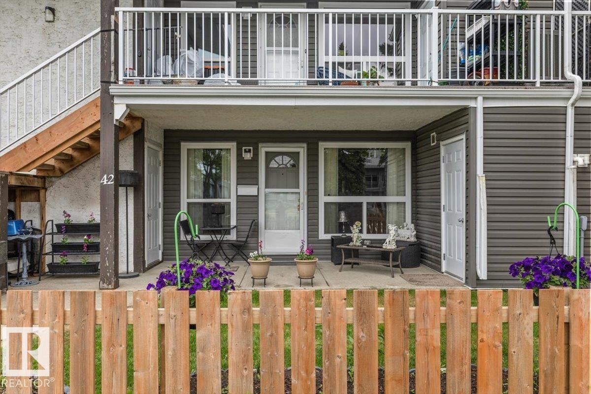 #42 3111 142 Av Nw, Edmonton, AB - Outdoor
