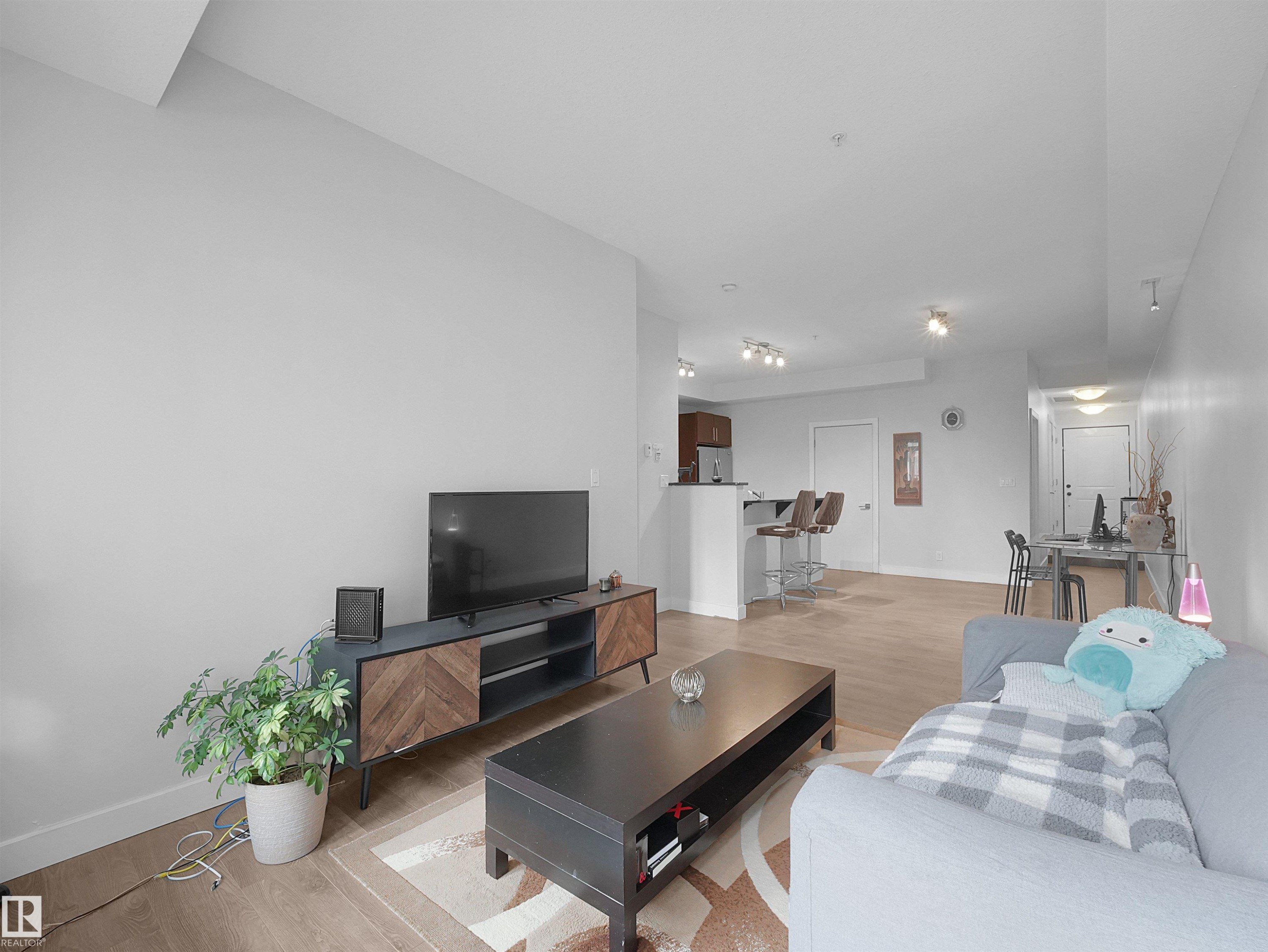110 10811 72 Avenue, Edmonton, AB