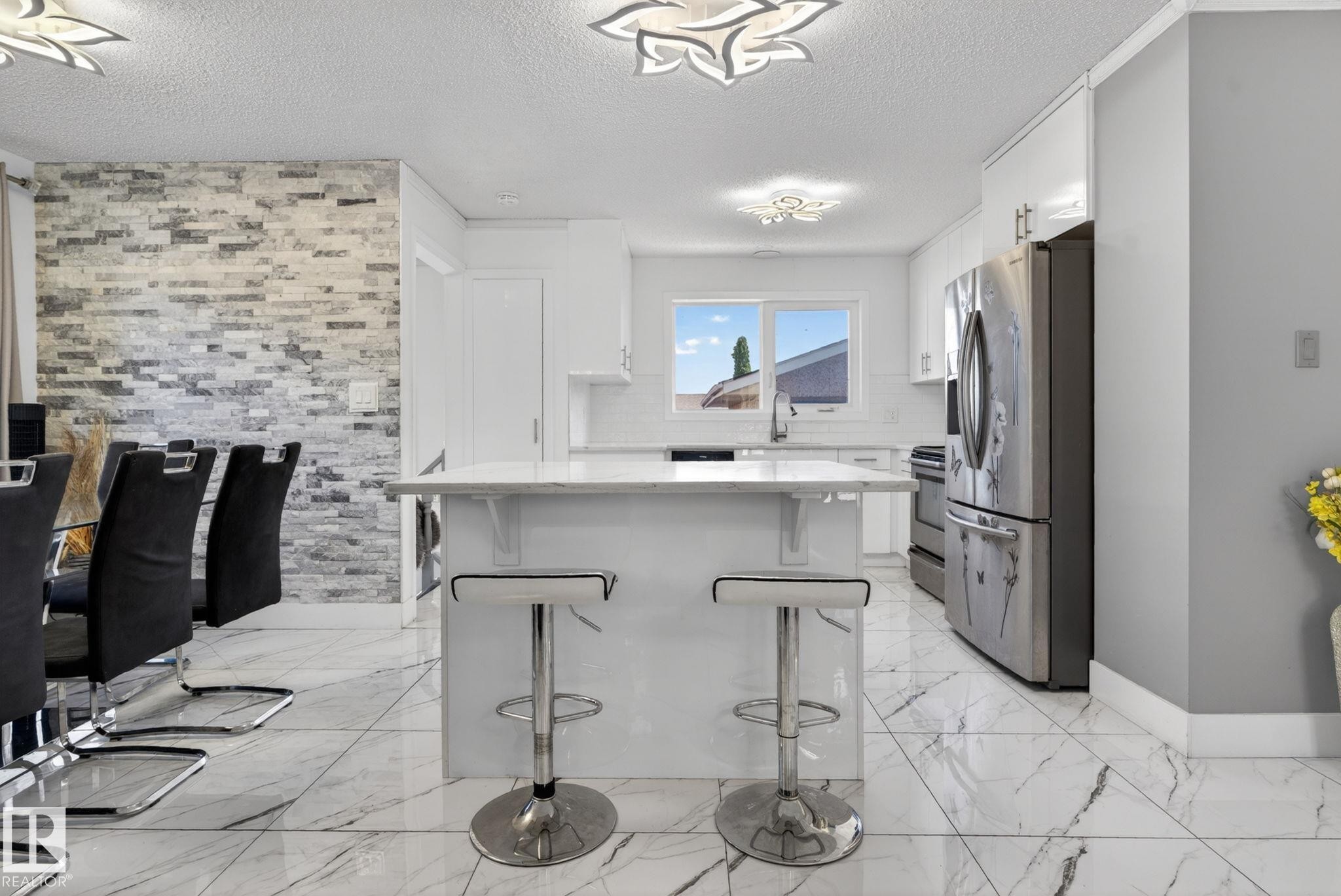 8835 152B Avenue, Edmonton, AB