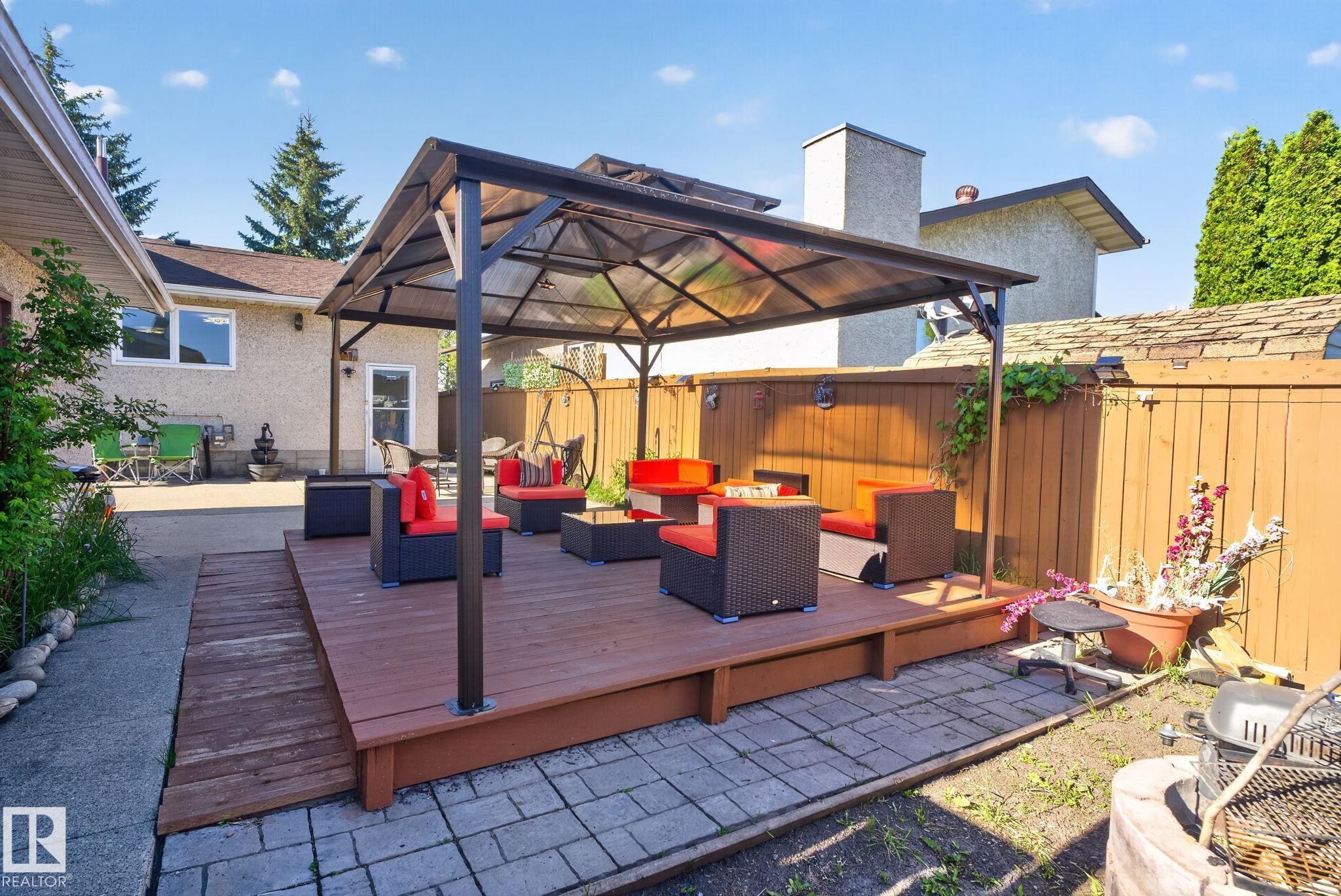 8835 152B Avenue, Edmonton, AB