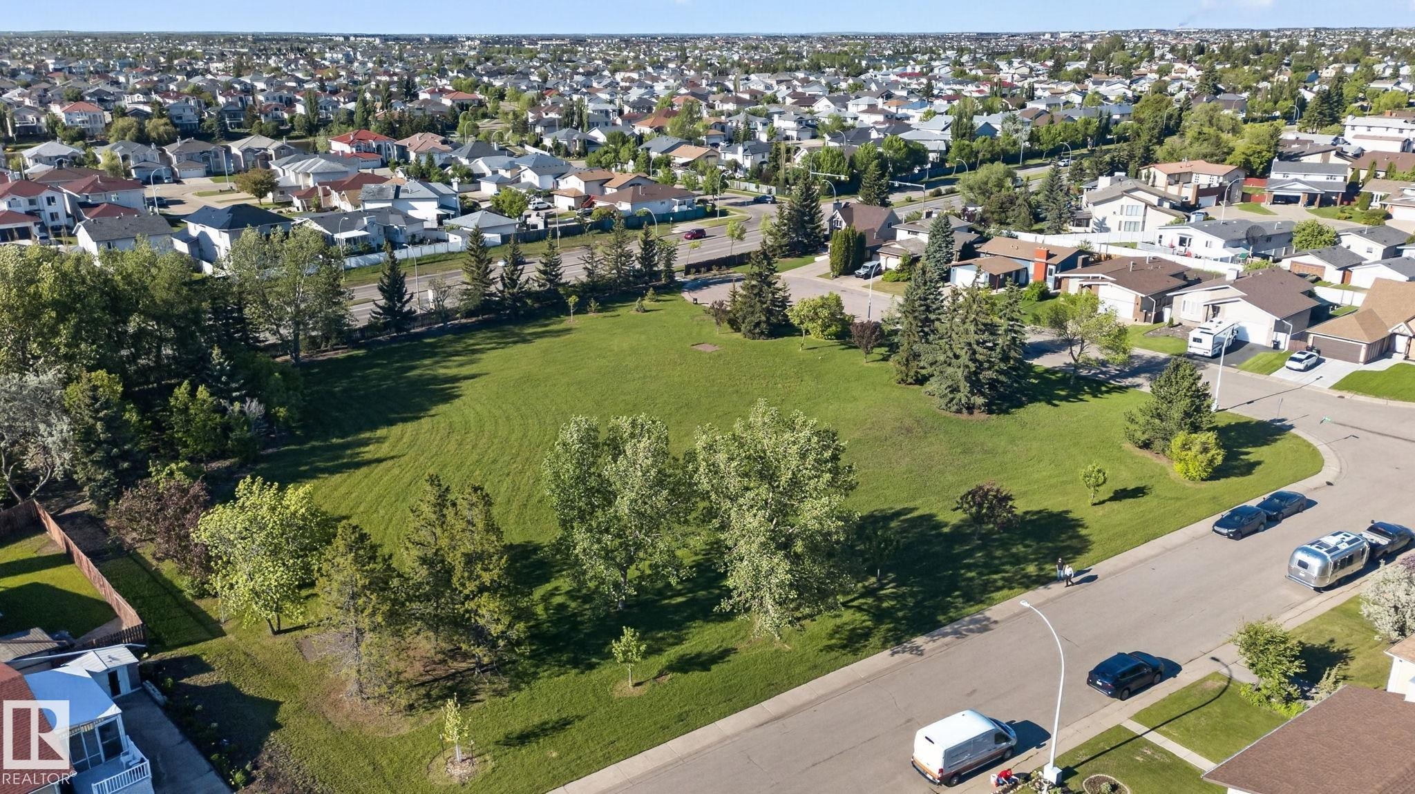 8835 152B Avenue, Edmonton, AB