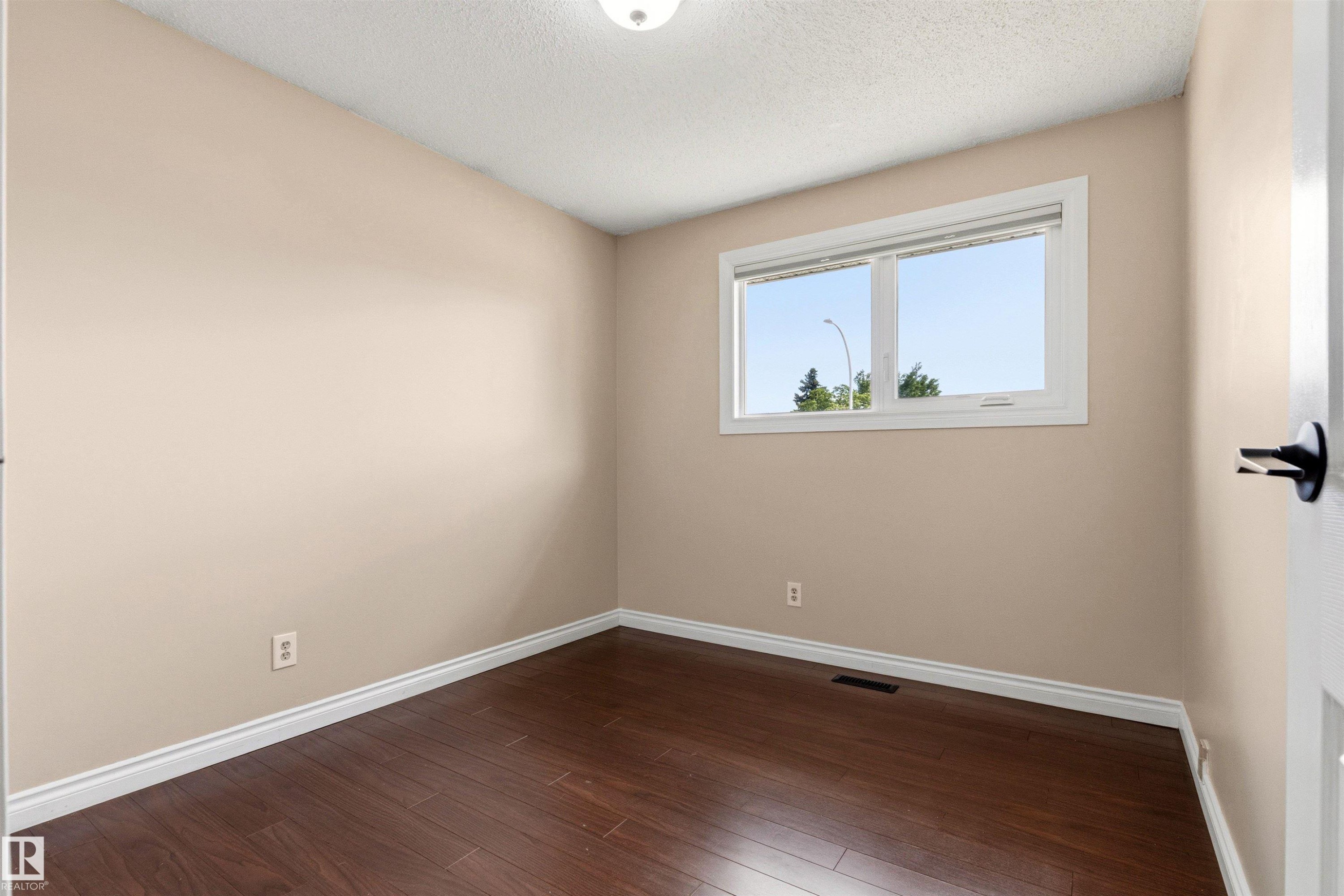 20 Hughes Road, Edmonton, AB