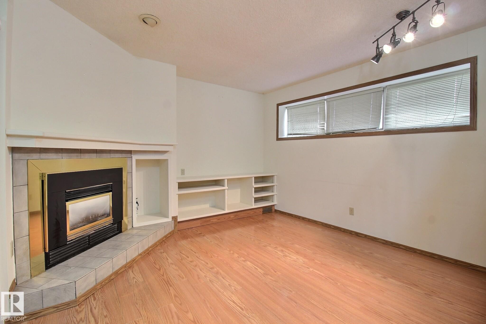 10803 40 Avenue, Edmonton, AB