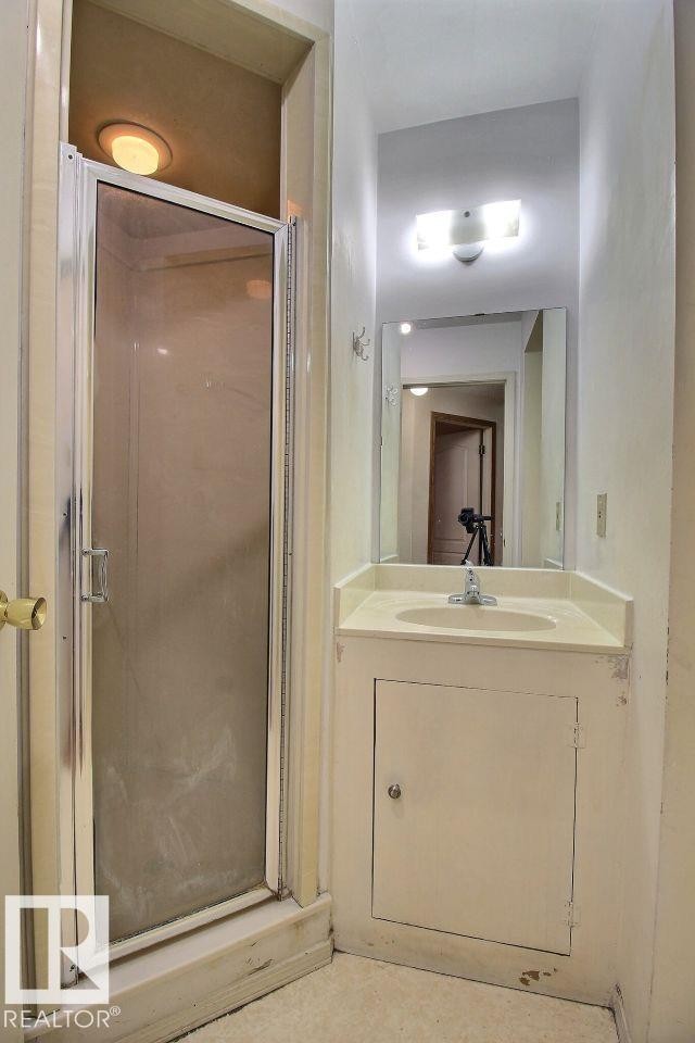 10803 40 Avenue, Edmonton, AB