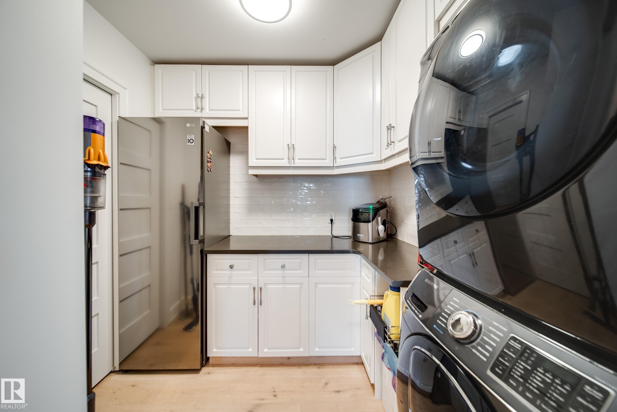 5310 Ada Boulevard Nw, Edmonton, AB - Indoor