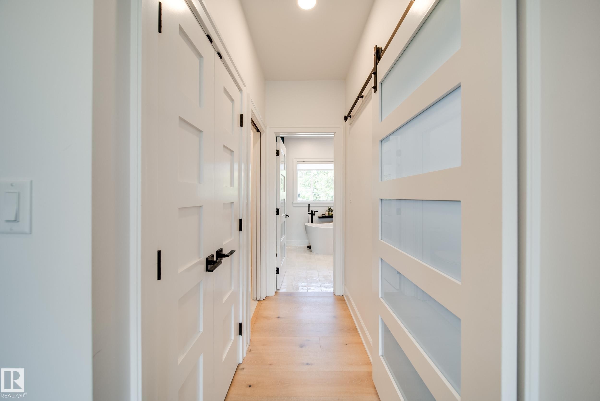 5310 Ada Boulevard Nw, Edmonton, AB - Indoor Photo Showing Other Room