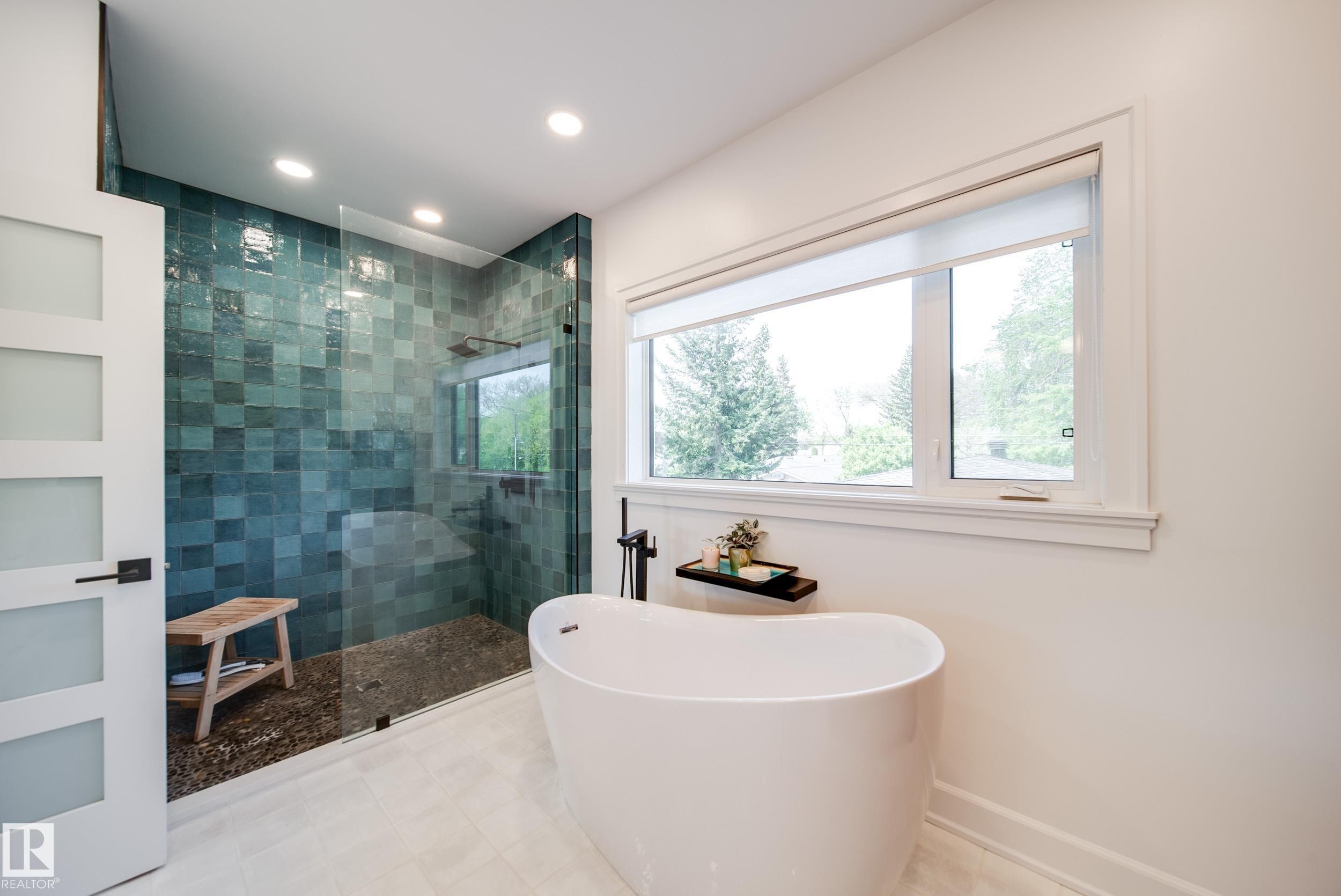 5310 Ada Boulevard Nw, Edmonton, AB - Indoor Photo Showing Bathroom