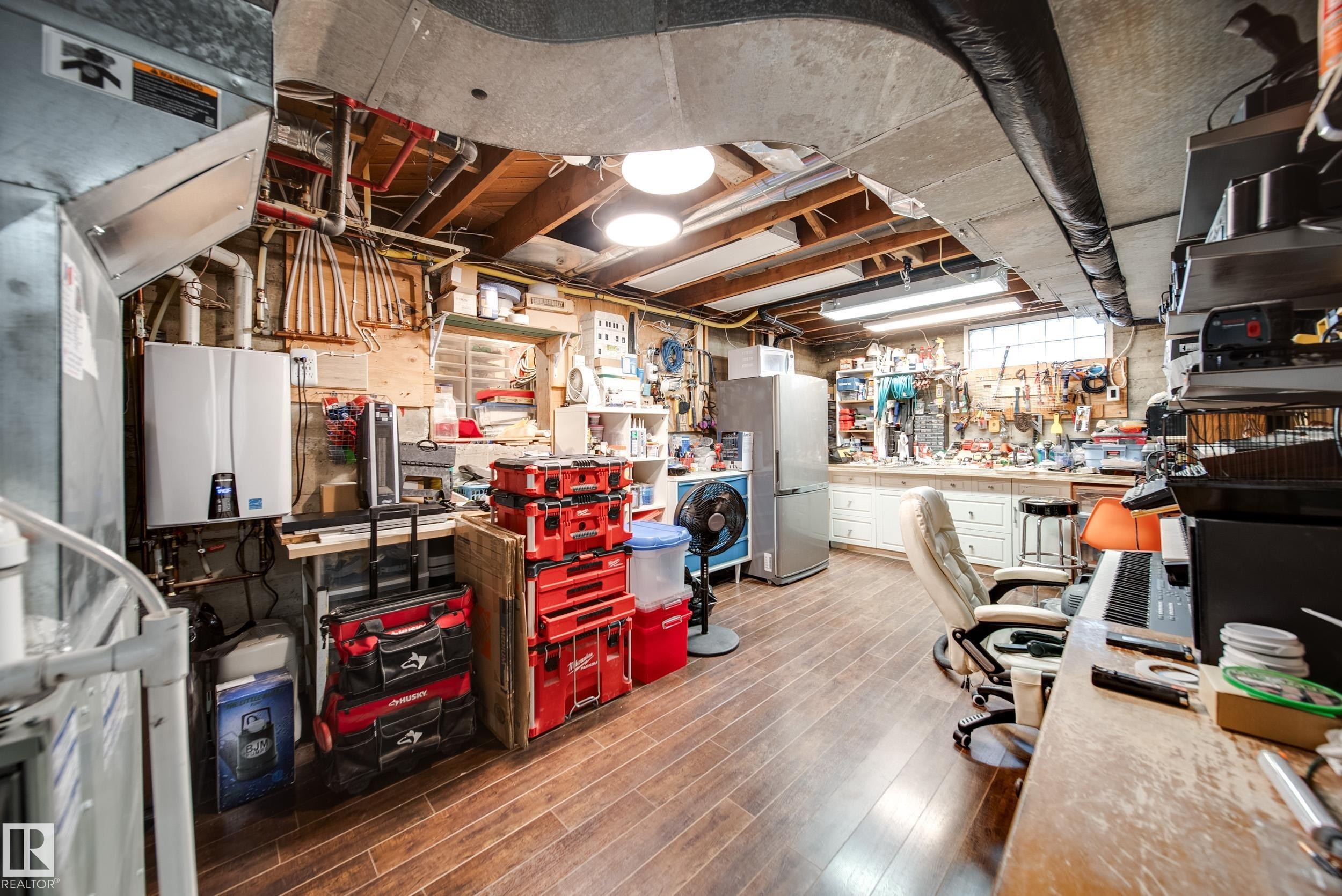 5310 Ada Boulevard Nw, Edmonton, AB - Indoor Photo Showing Basement