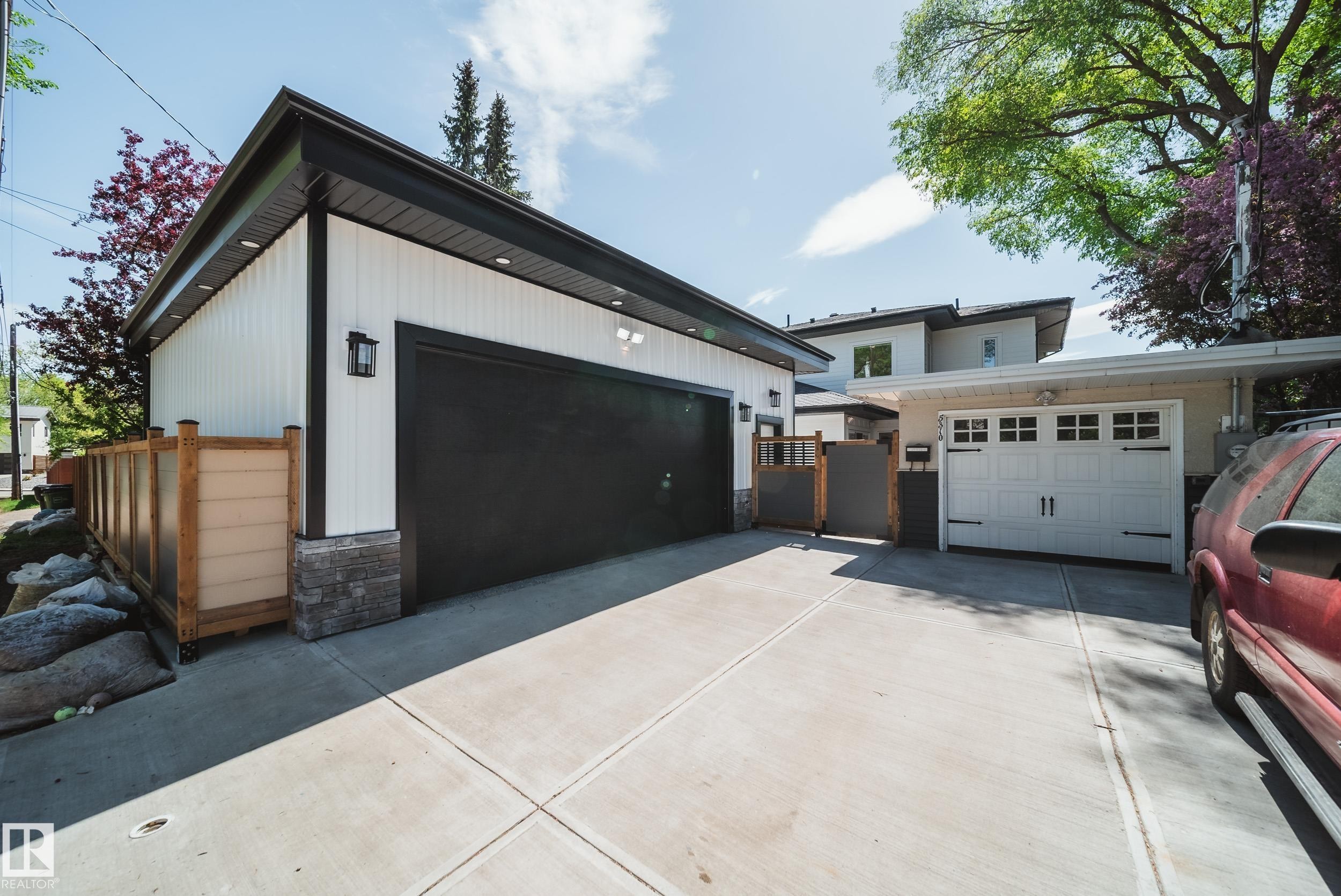 5310 Ada Boulevard Nw, Edmonton, AB - Outdoor With Exterior