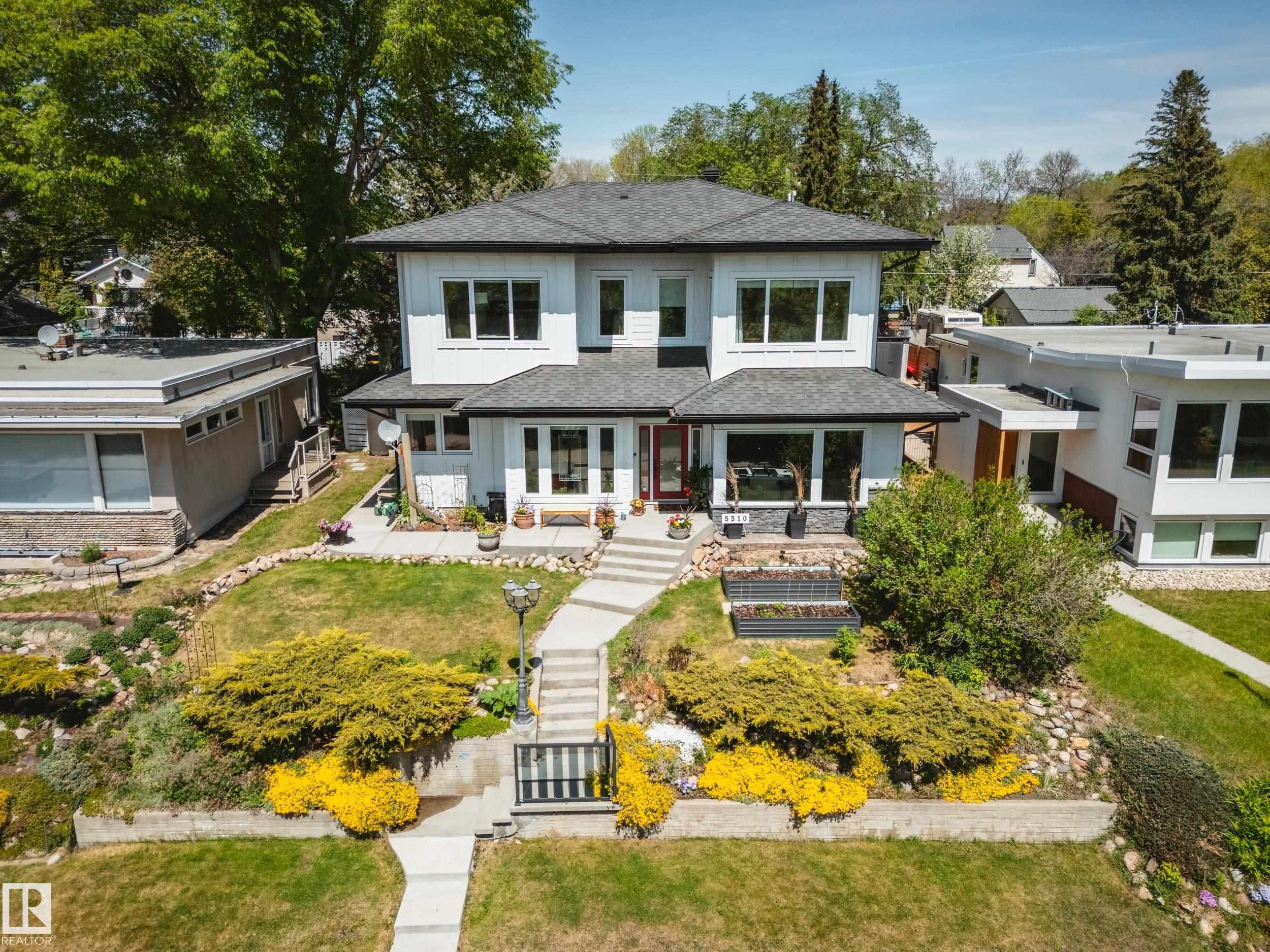 5310 Ada Boulevard Nw, Edmonton, AB - Outdoor With Facade