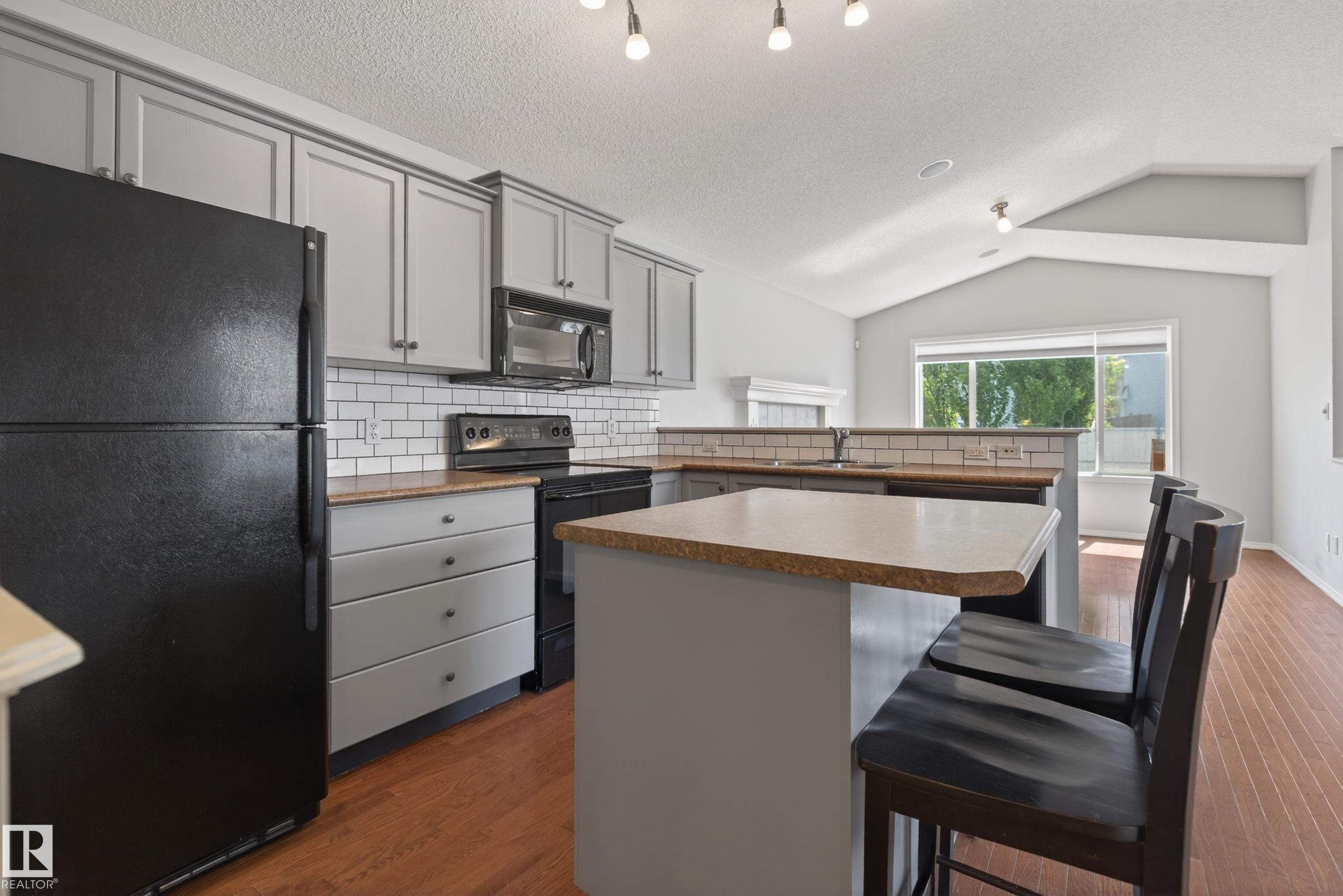 7815 14 Avenue, Edmonton, AB