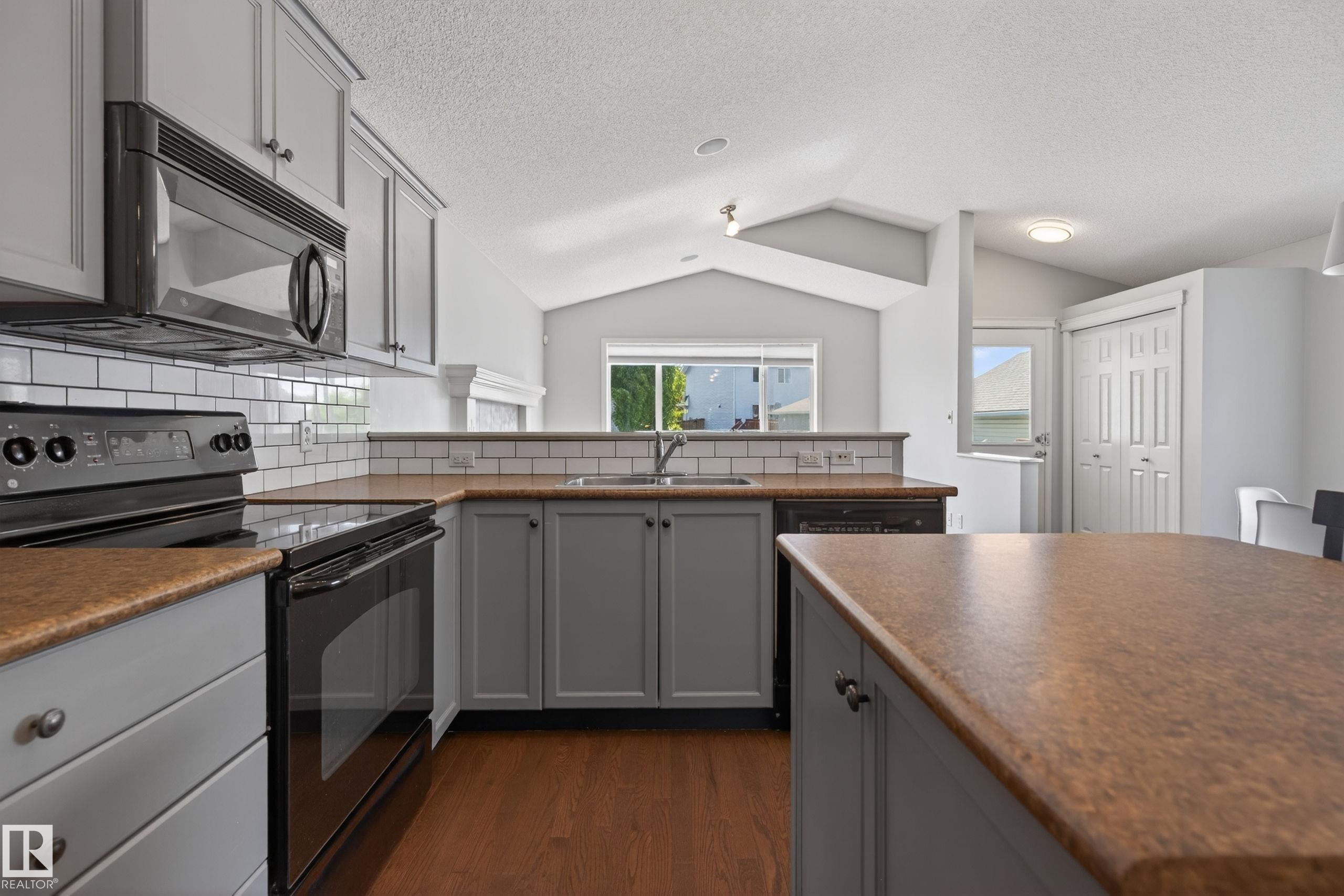 7815 14 Avenue, Edmonton, AB