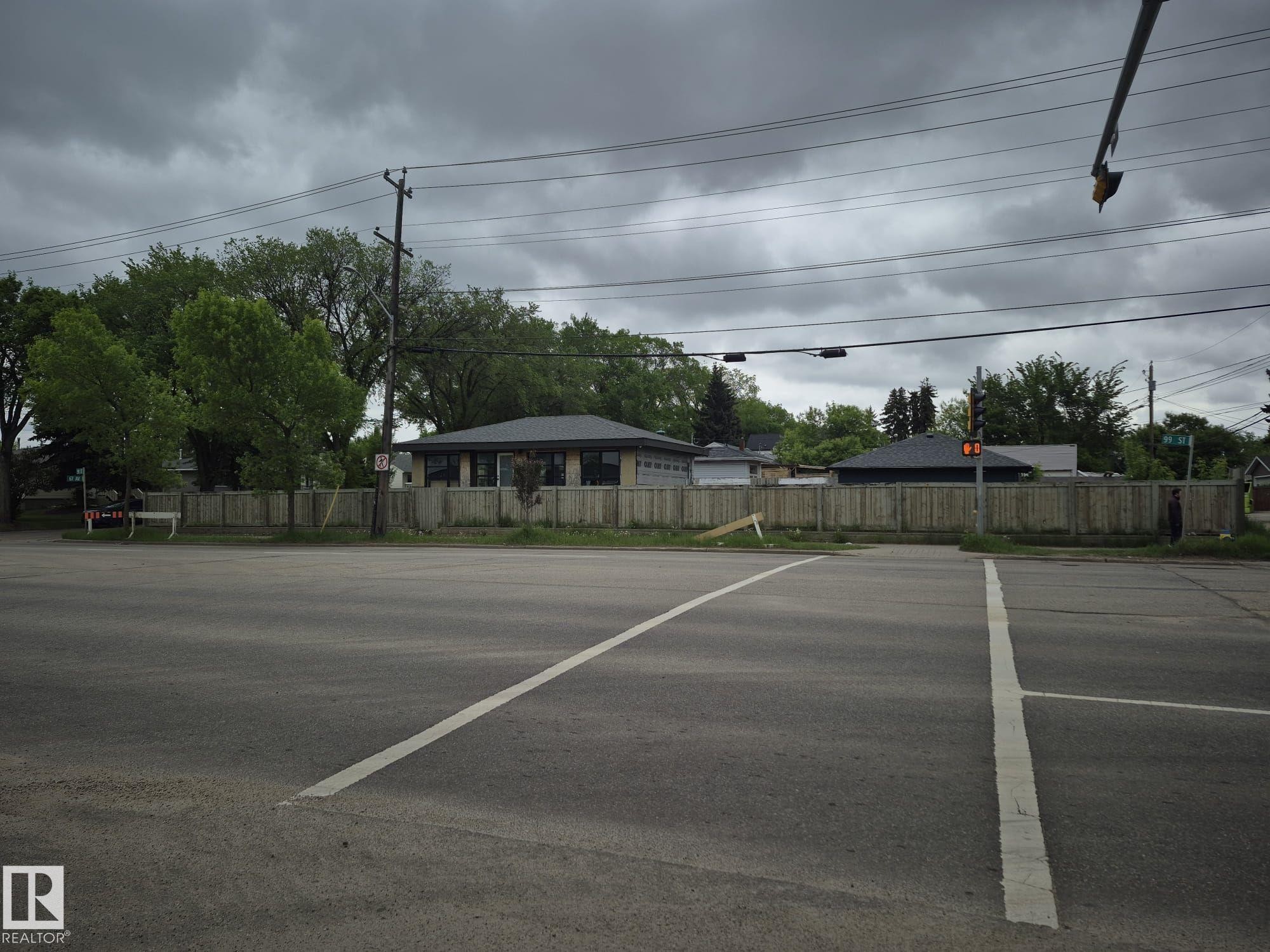 9859 67 Avenue, Edmonton, AB