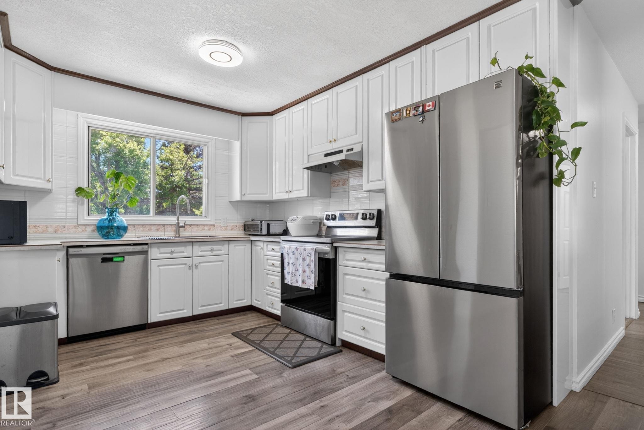 8807 24 Avenue, Edmonton, AB