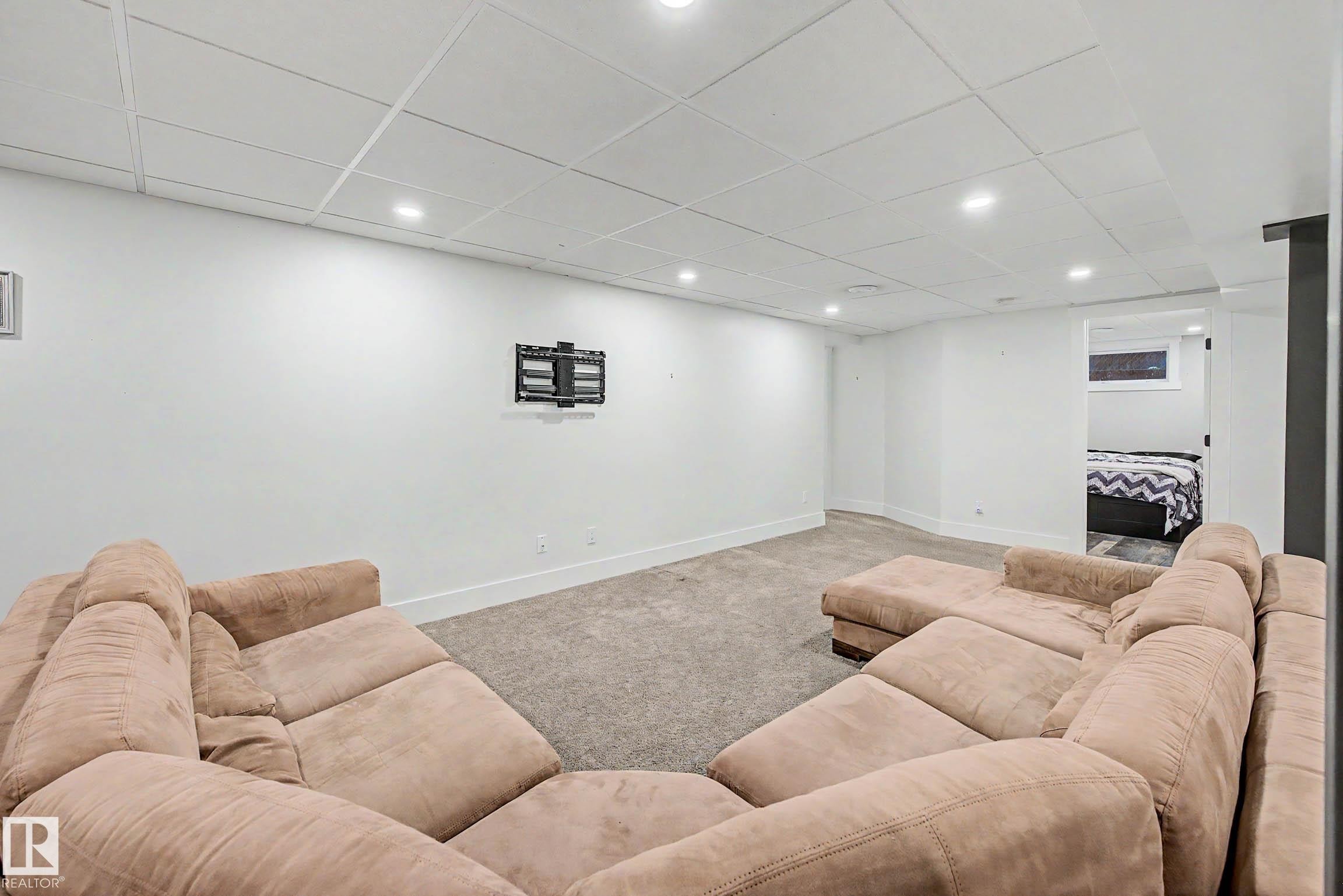 54 Gladstone Crescent, St. Albert, AB