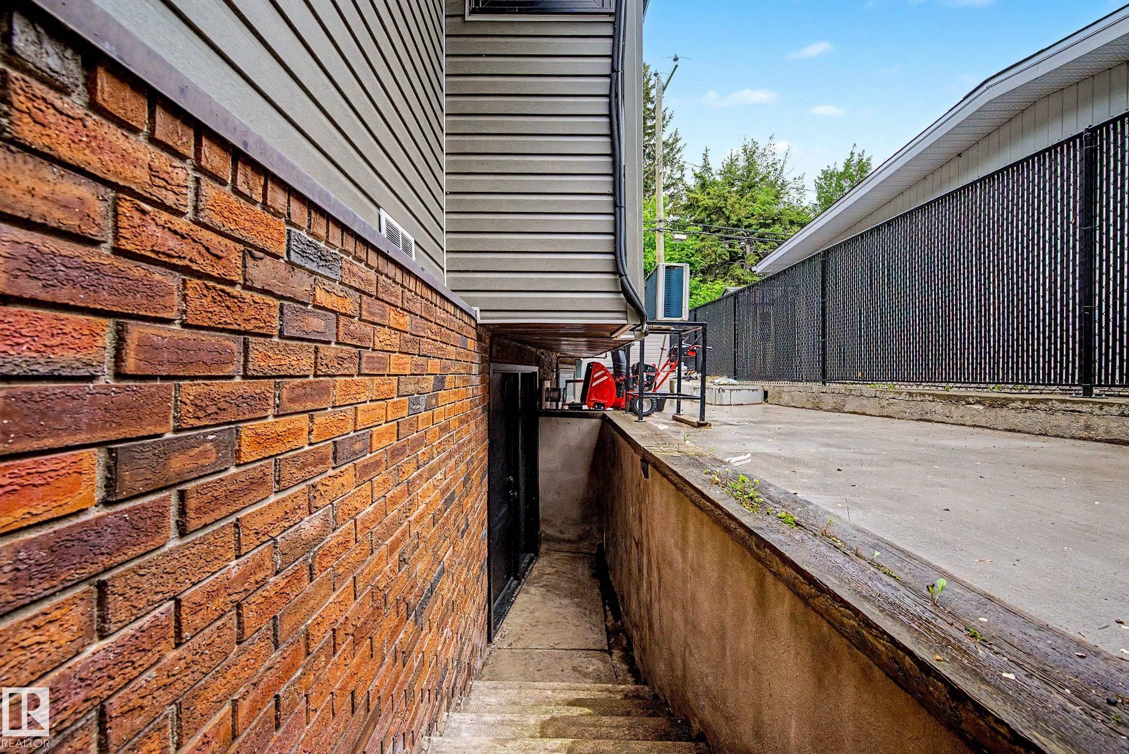 54 Gladstone Crescent, St. Albert, AB
