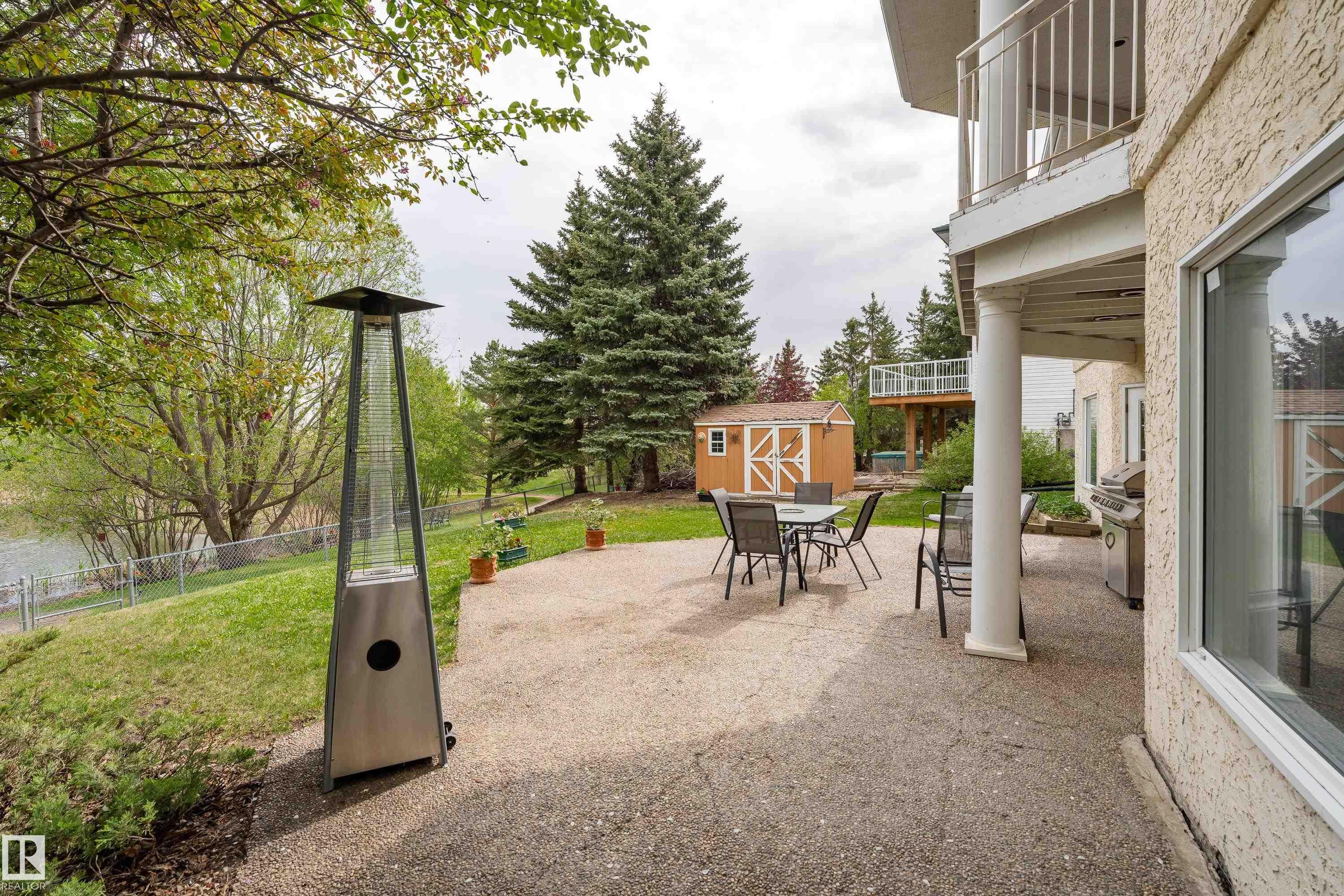 520 Pardee Bay Nw, Edmonton, AB - Outdoor