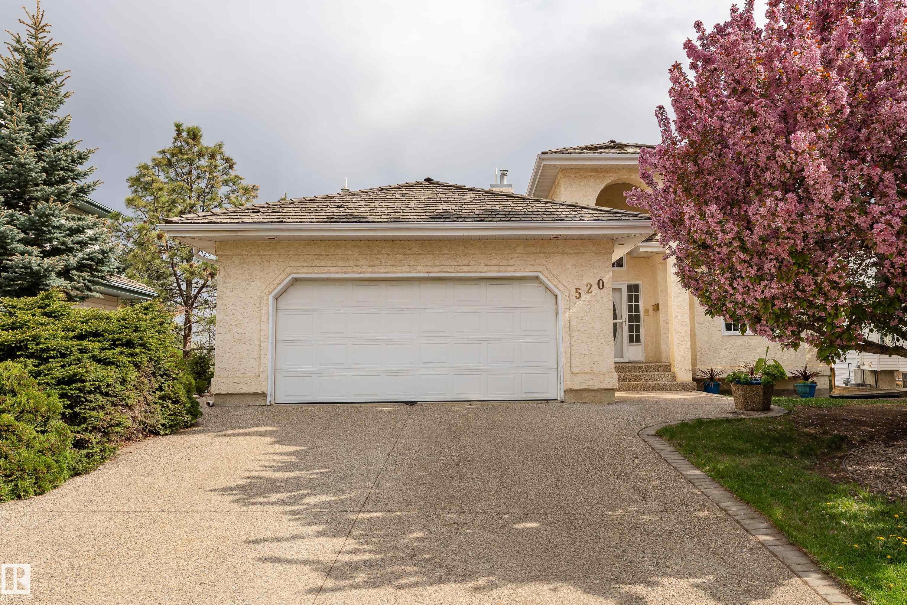 520 Pardee Bay Nw, Edmonton, AB - Outdoor