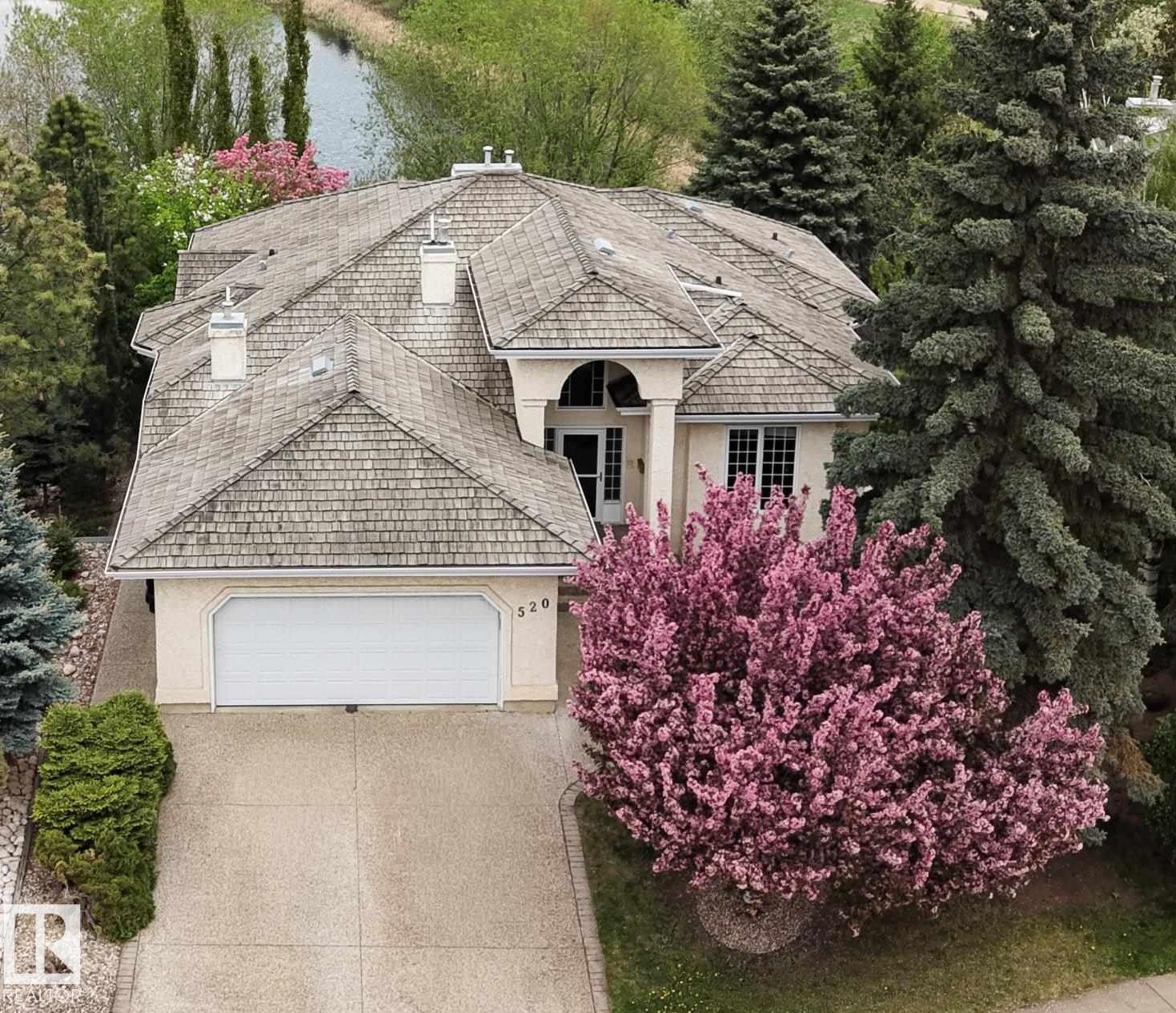 520 Pardee Bay Nw, Edmonton, AB - Outdoor