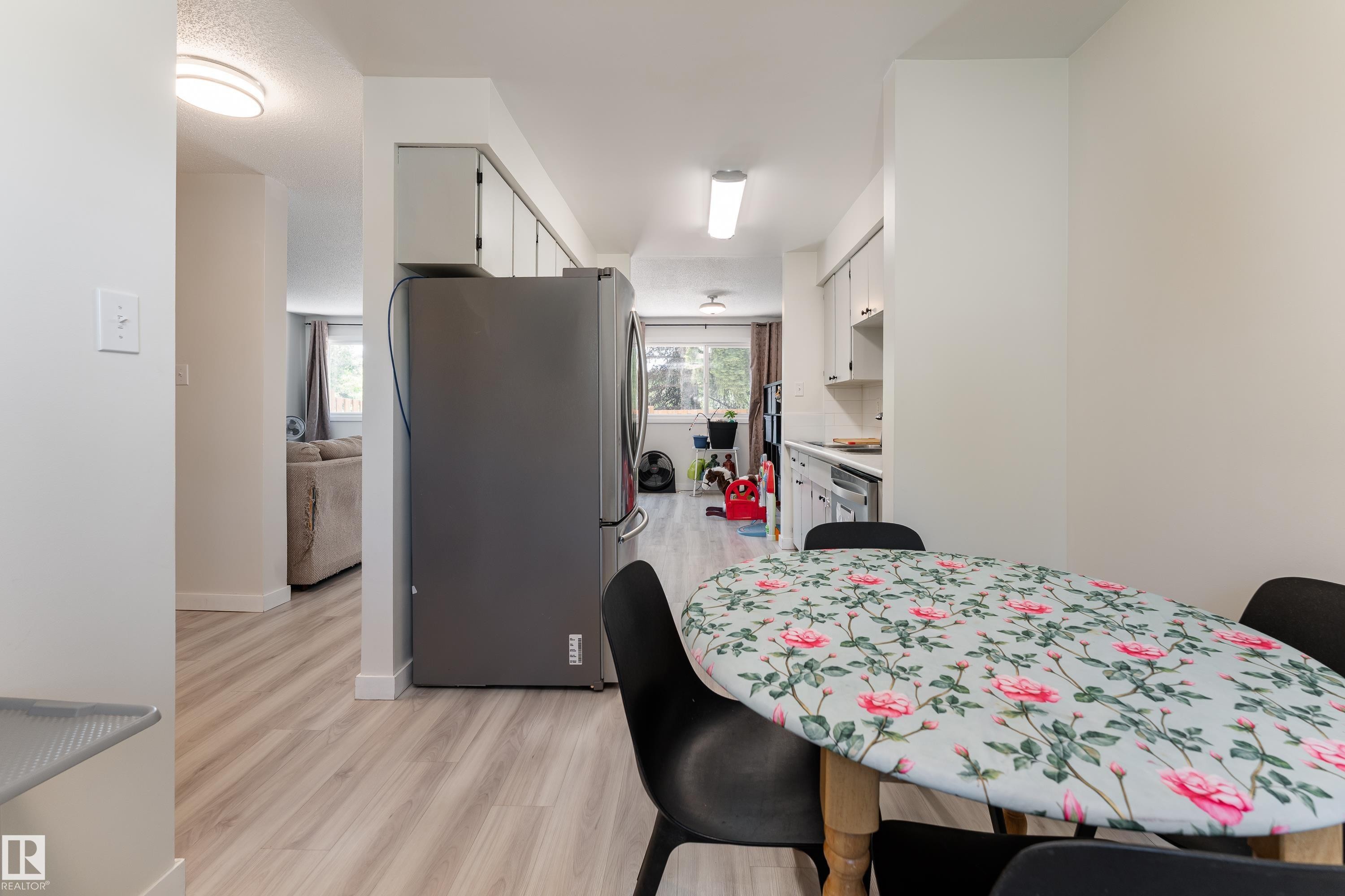 9 Royal Road, Edmonton, AB