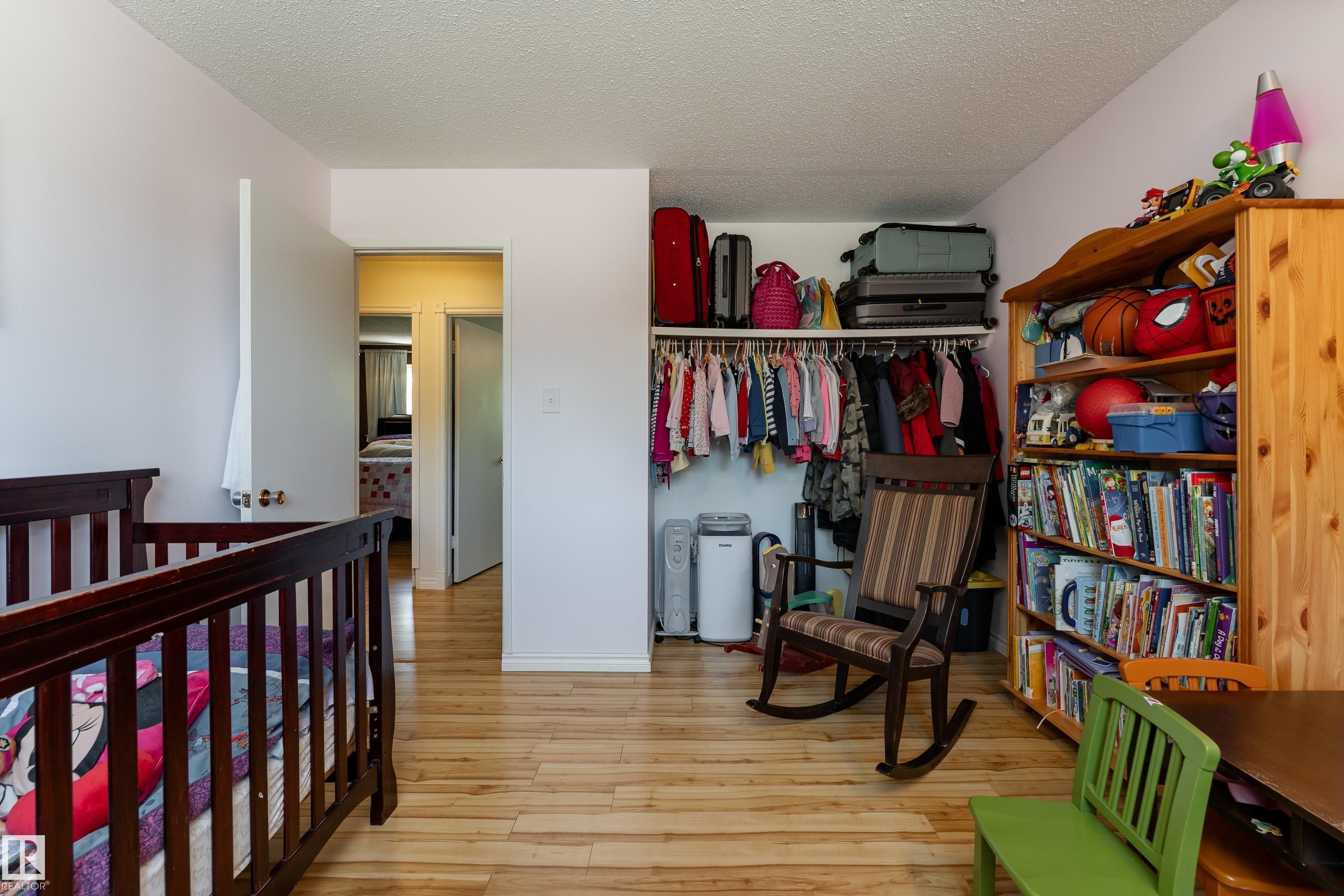 9 Royal Road, Edmonton, AB