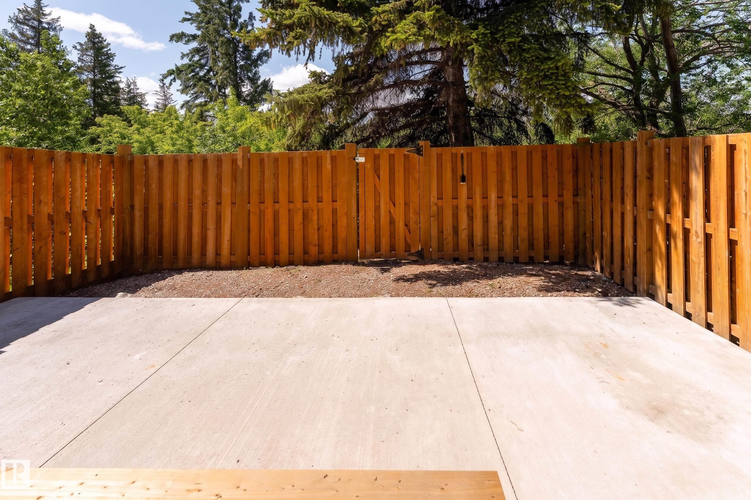 9 Royal Road, Edmonton, AB