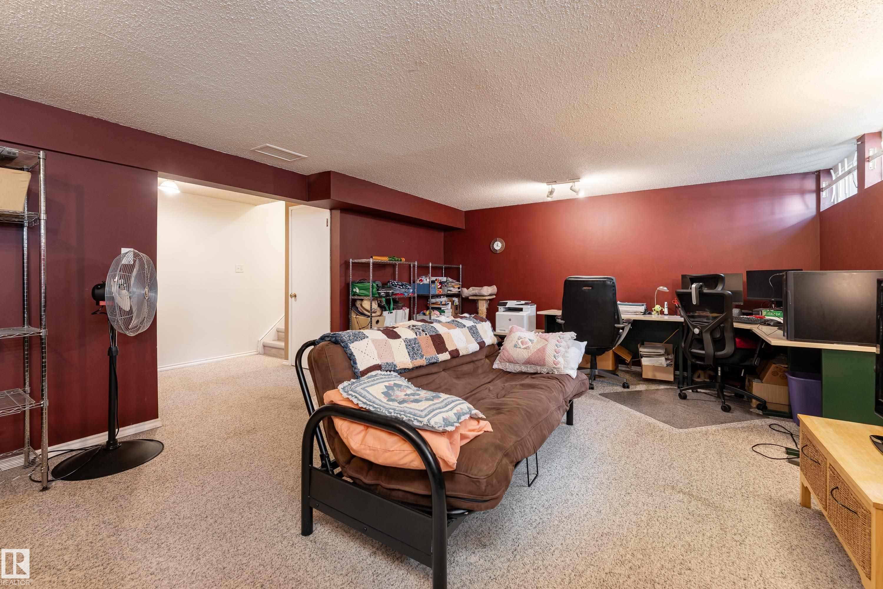 9 Royal Road, Edmonton, AB
