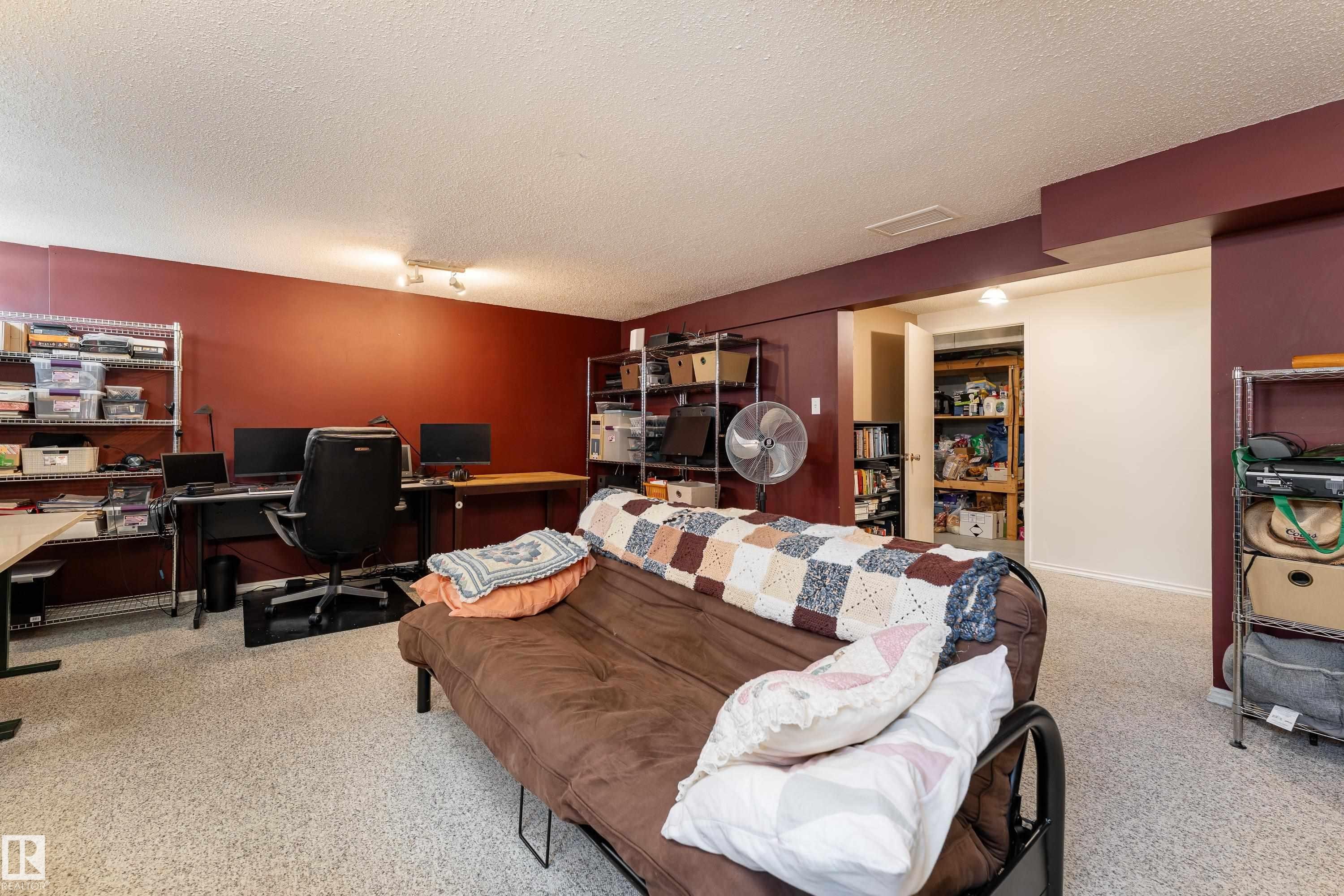 9 Royal Road, Edmonton, AB