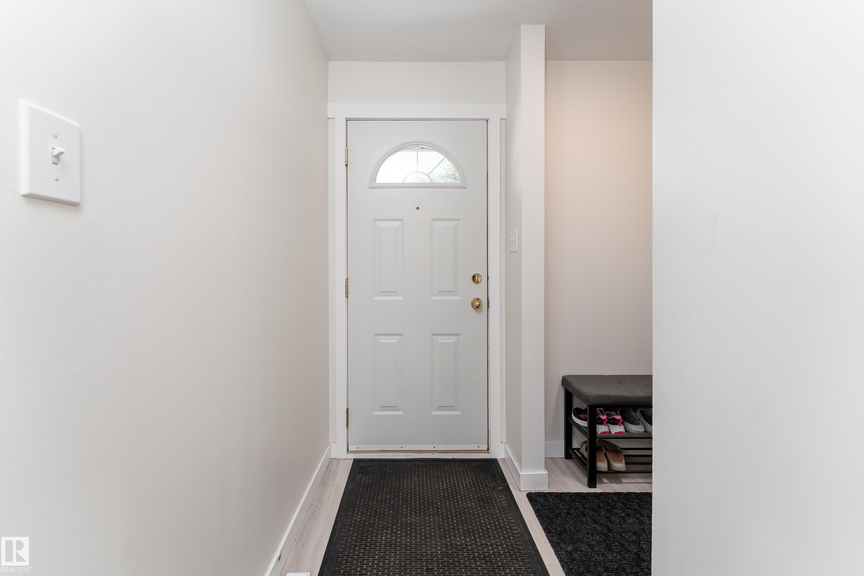 9 Royal Road, Edmonton, AB