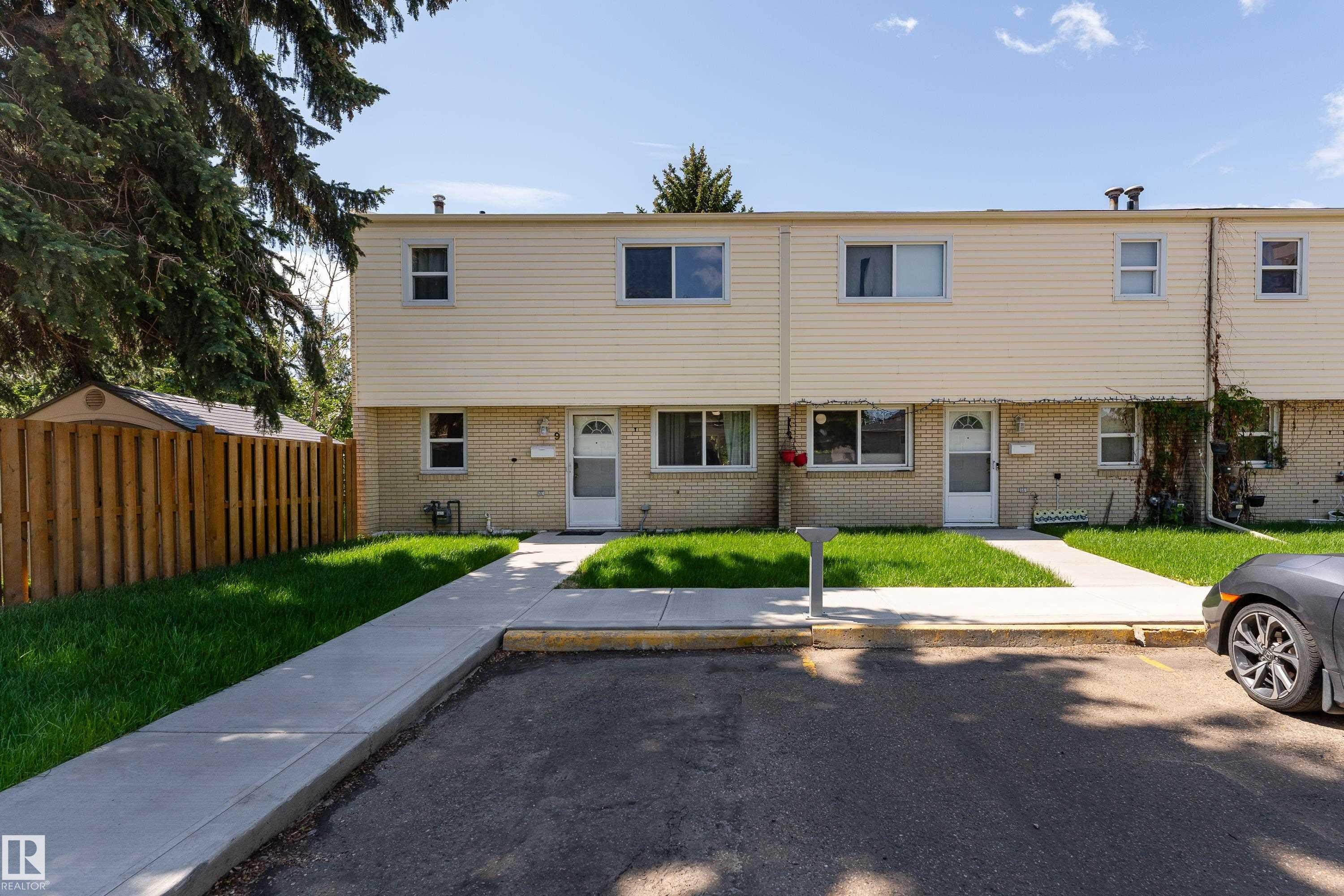 9 Royal Road, Edmonton, AB