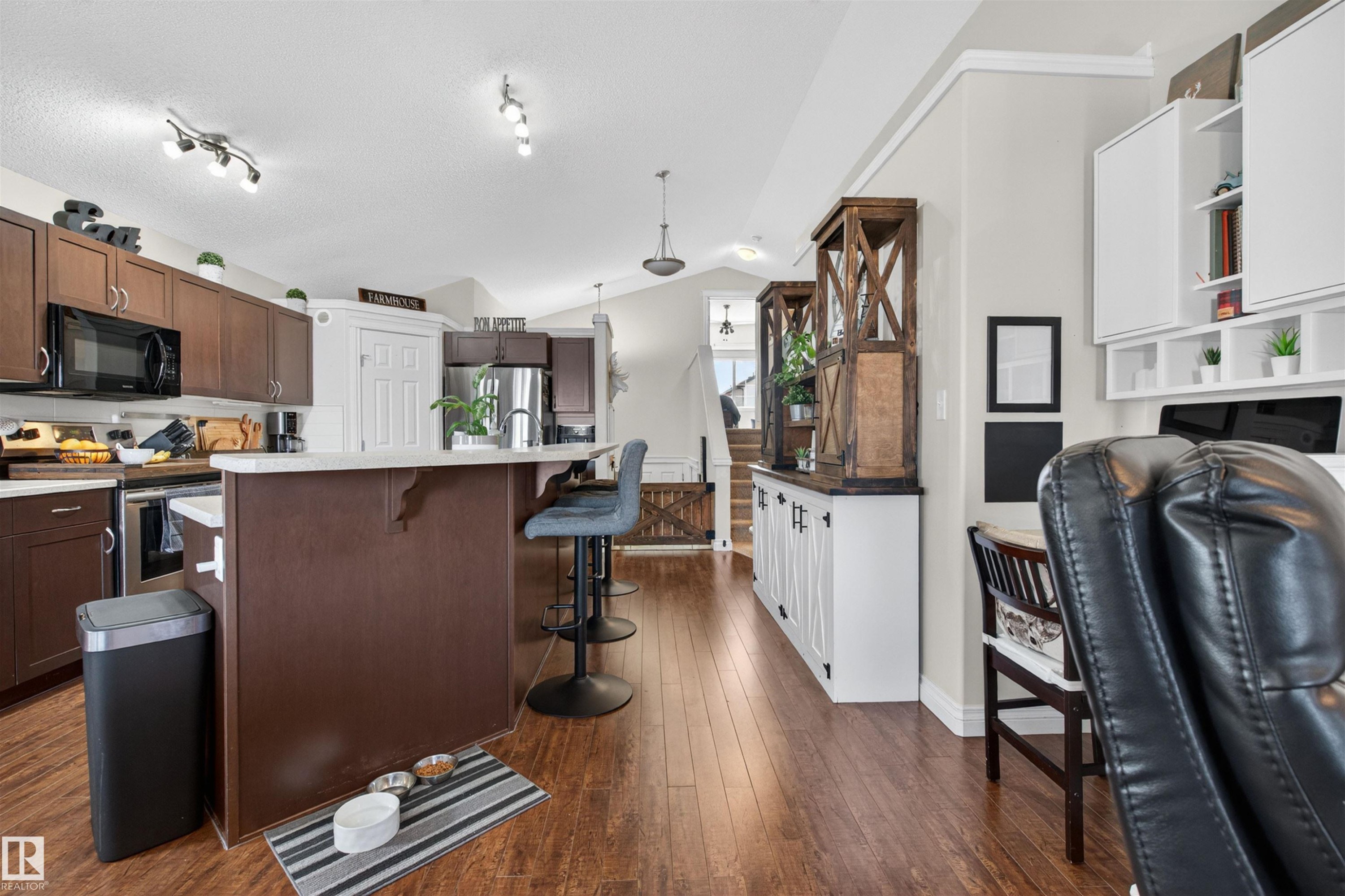 16528 132 Street, Edmonton, AB
