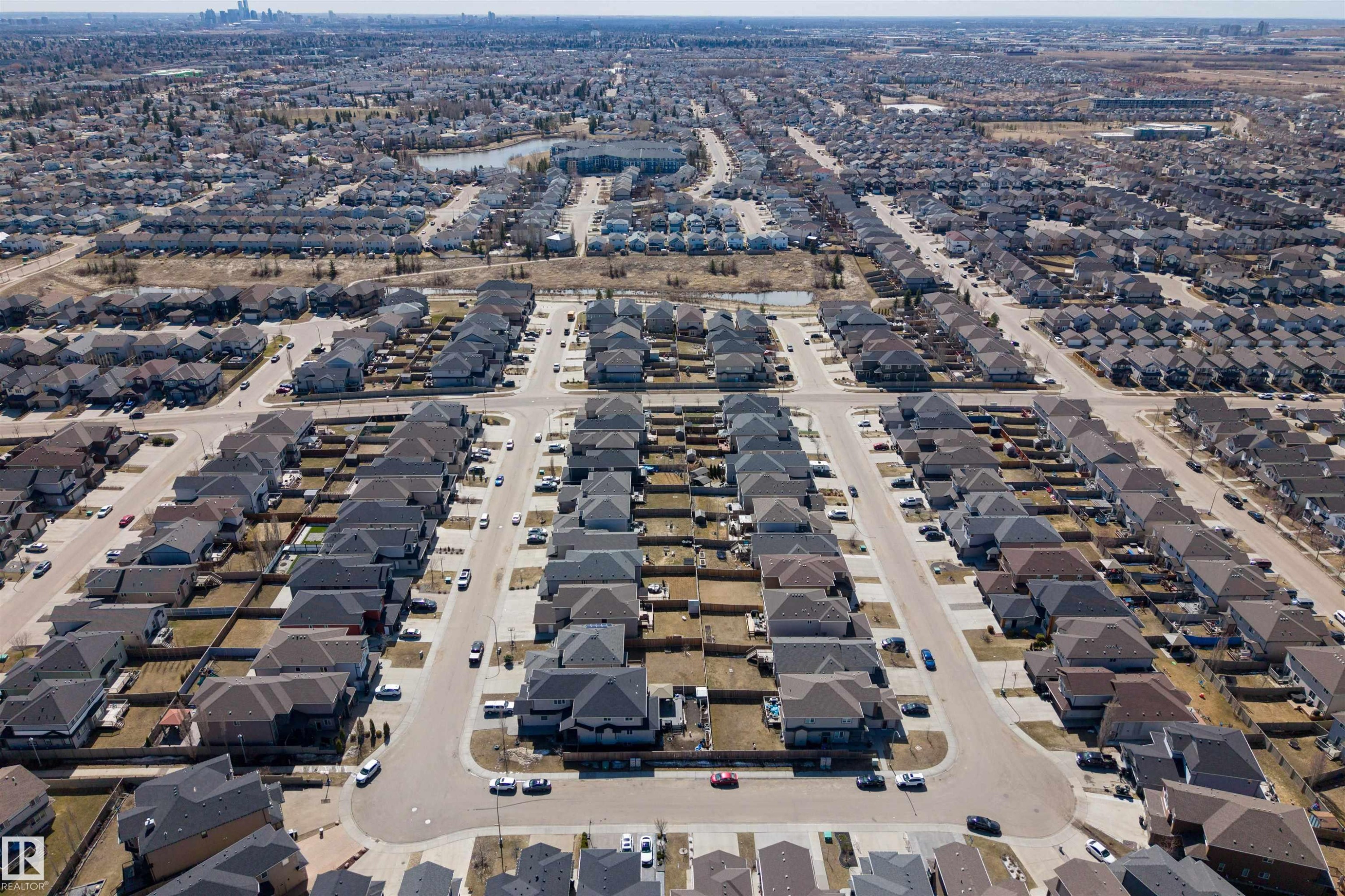 16528 132 Street, Edmonton, AB