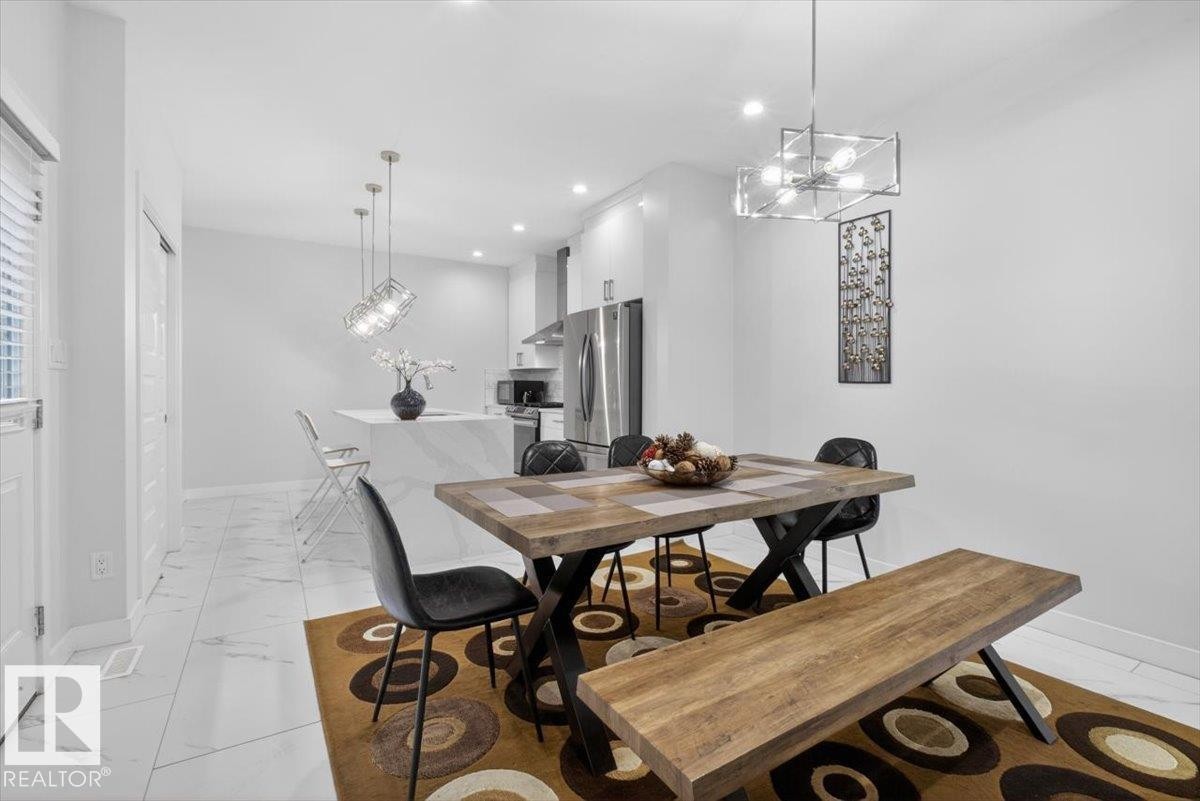 8090 Kiriak Link Sw, Edmonton, AB - Indoor Photo Showing Dining Room