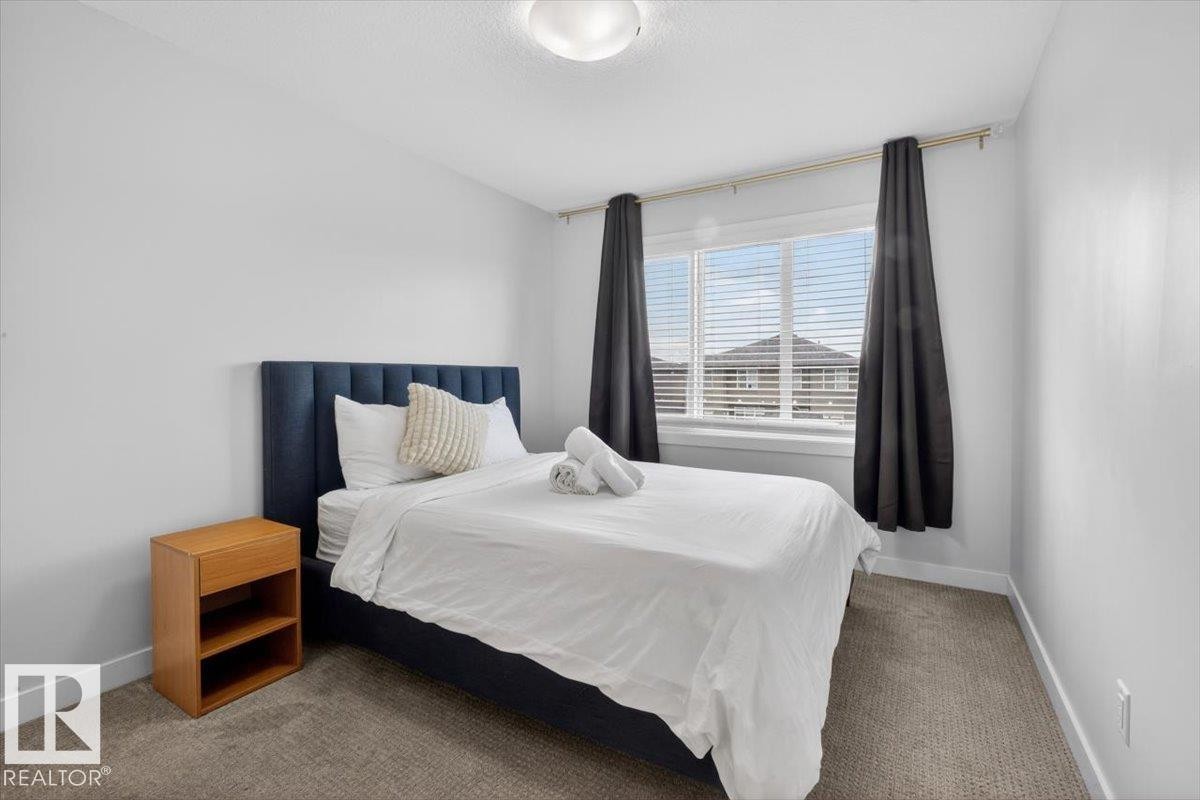 8090 Kiriak Link Sw, Edmonton, AB - Indoor Photo Showing Bedroom