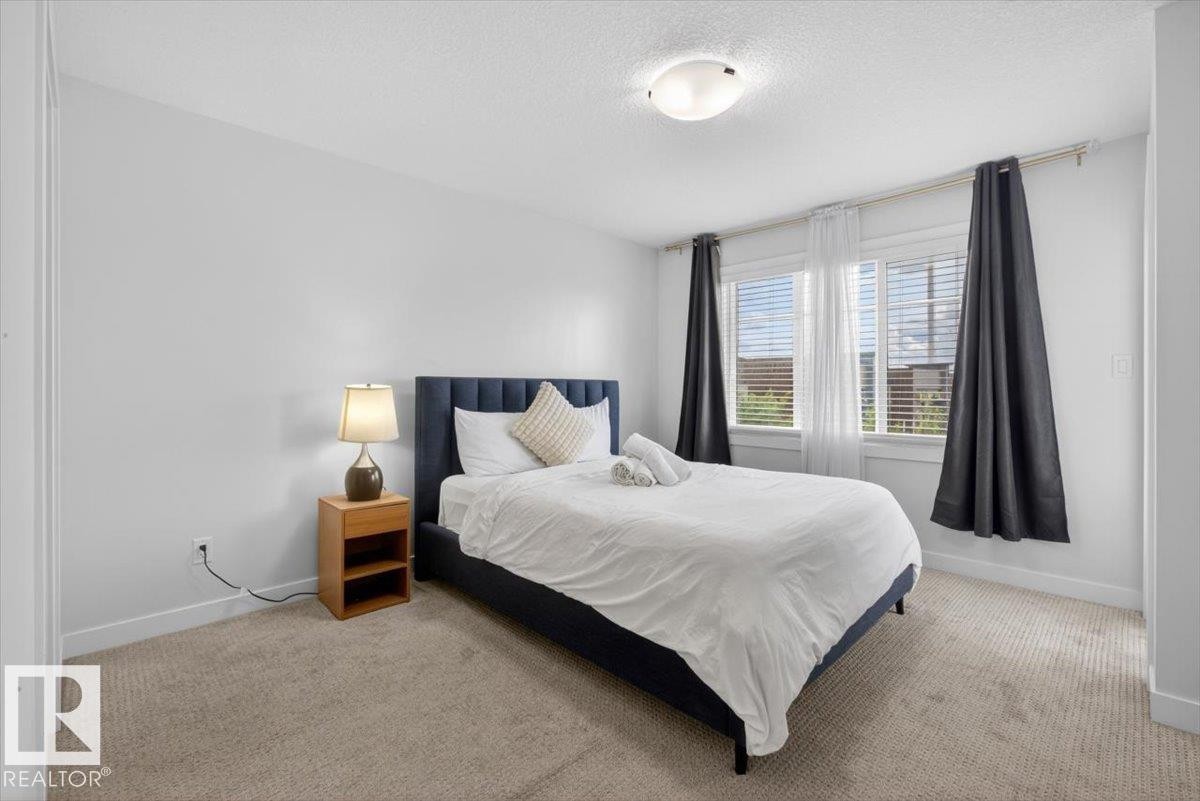 8090 Kiriak Link Sw, Edmonton, AB - Indoor Photo Showing Bedroom