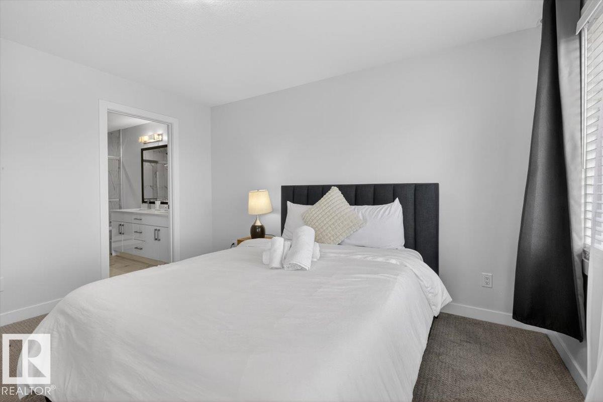 8090 Kiriak Link Sw, Edmonton, AB - Indoor Photo Showing Bedroom