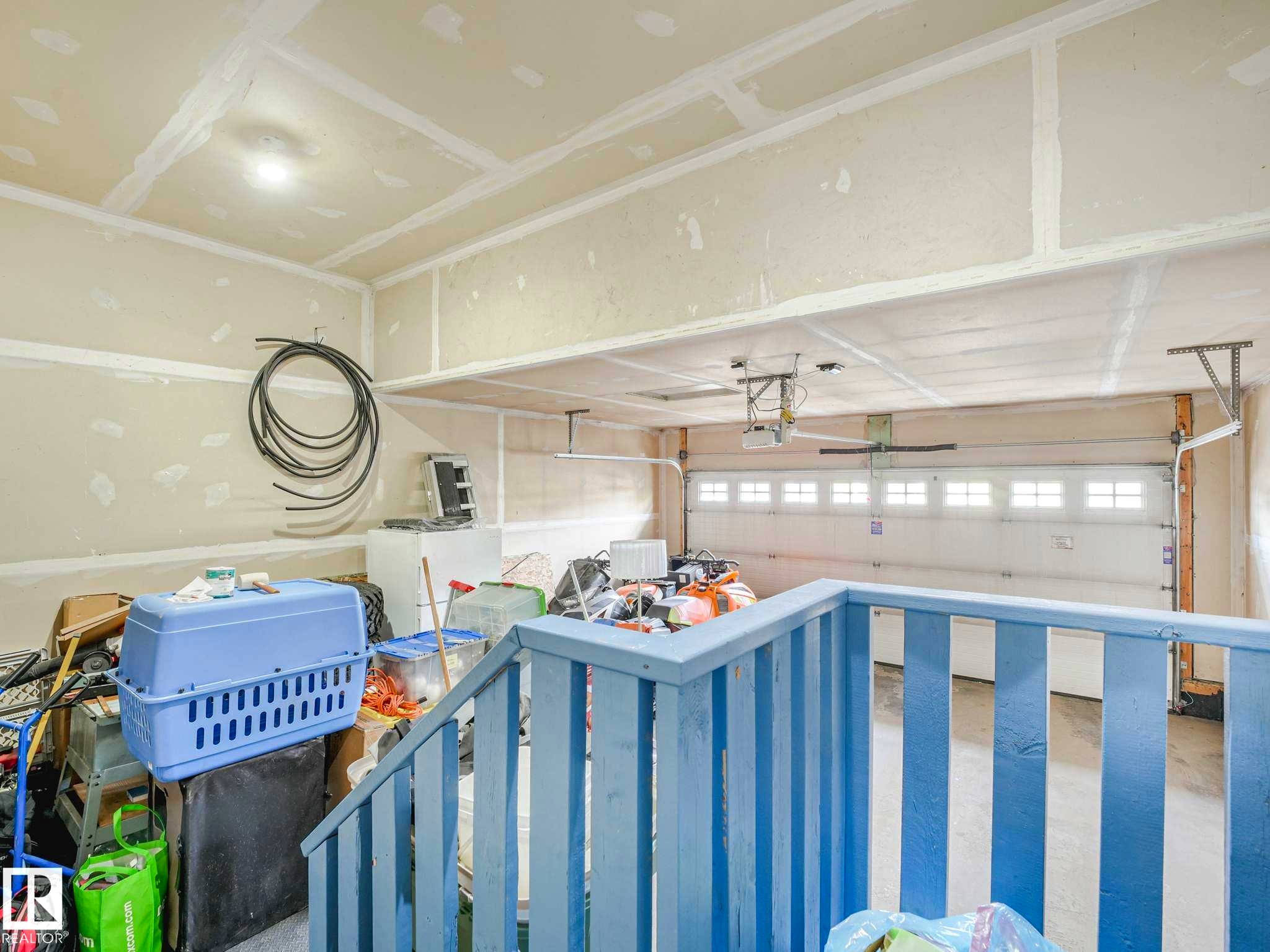 13755 166 Avenue, Edmonton, AB - Indoor Photo Showing Garage